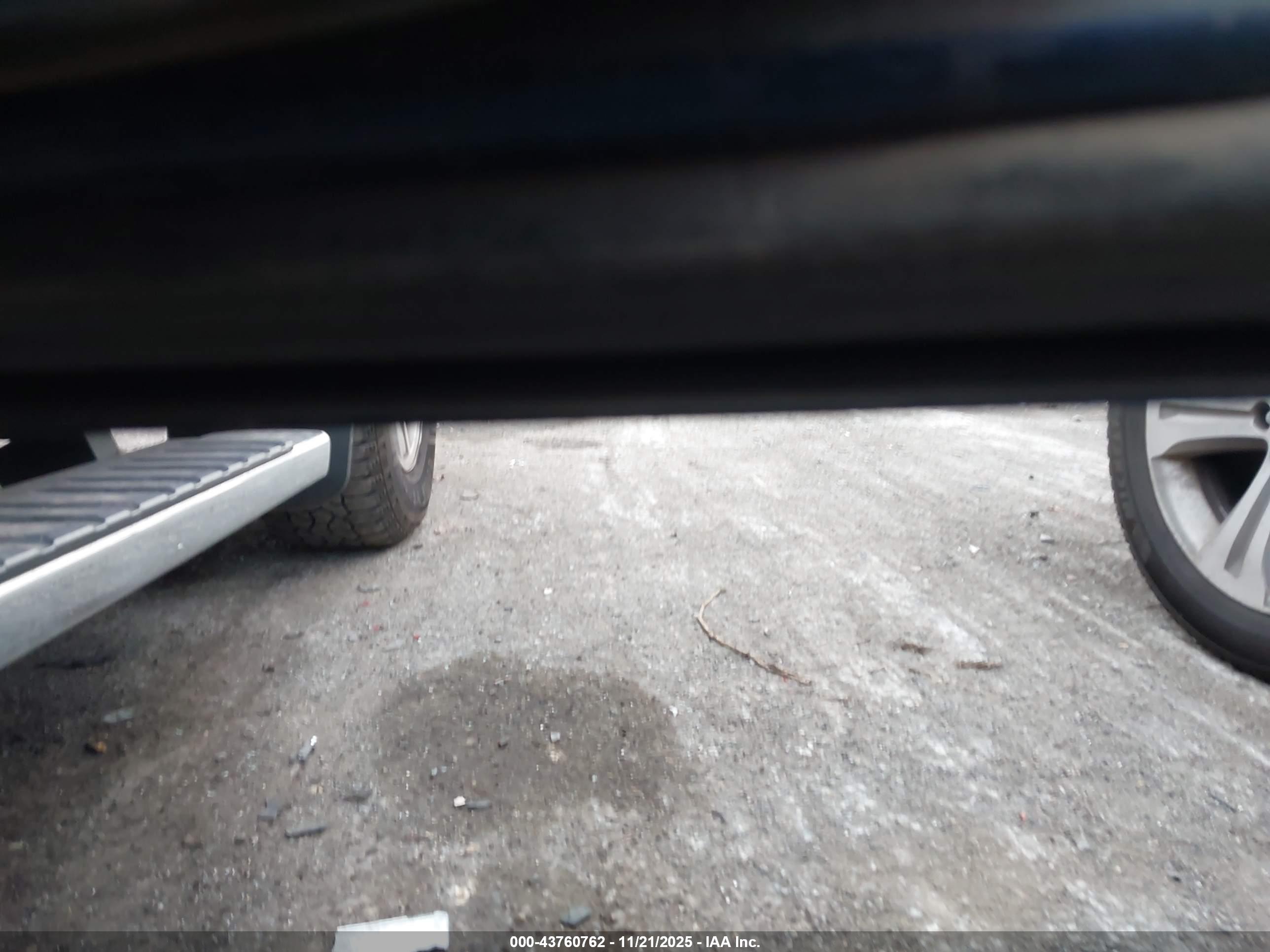 GMC SIERRA image 8