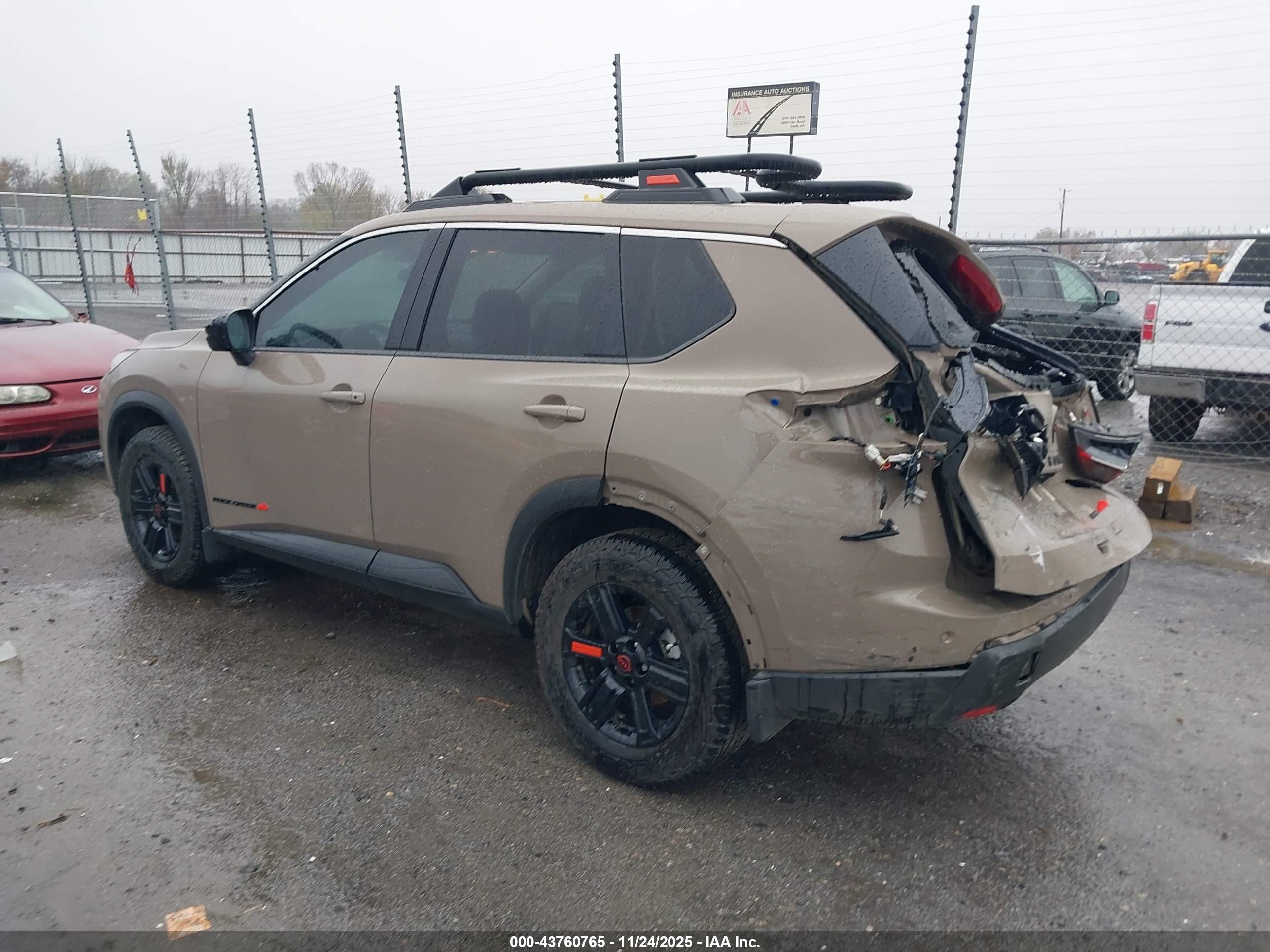 NISSAN ROGUE image 3