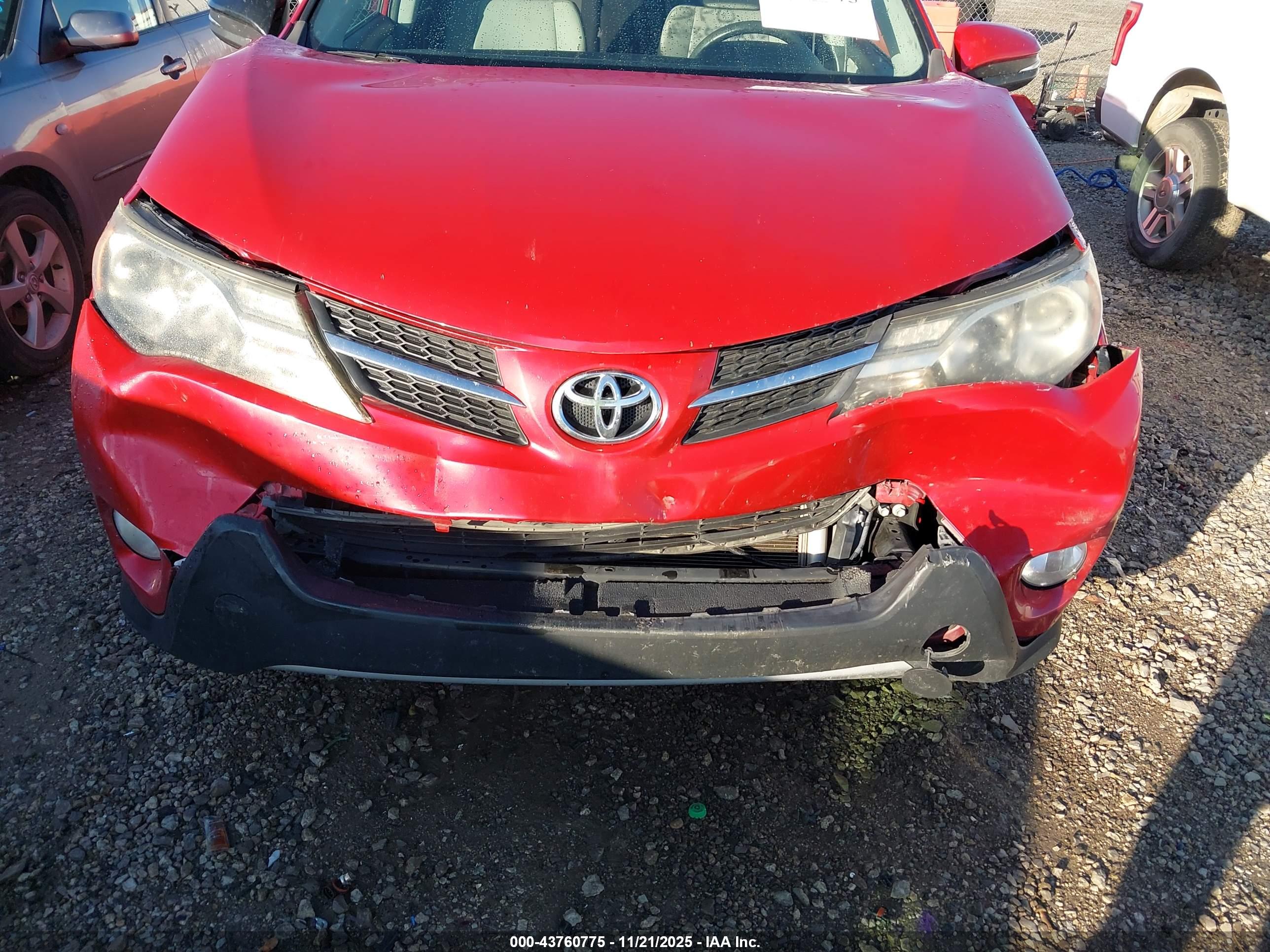 TOYOTA RAV4 image 6
