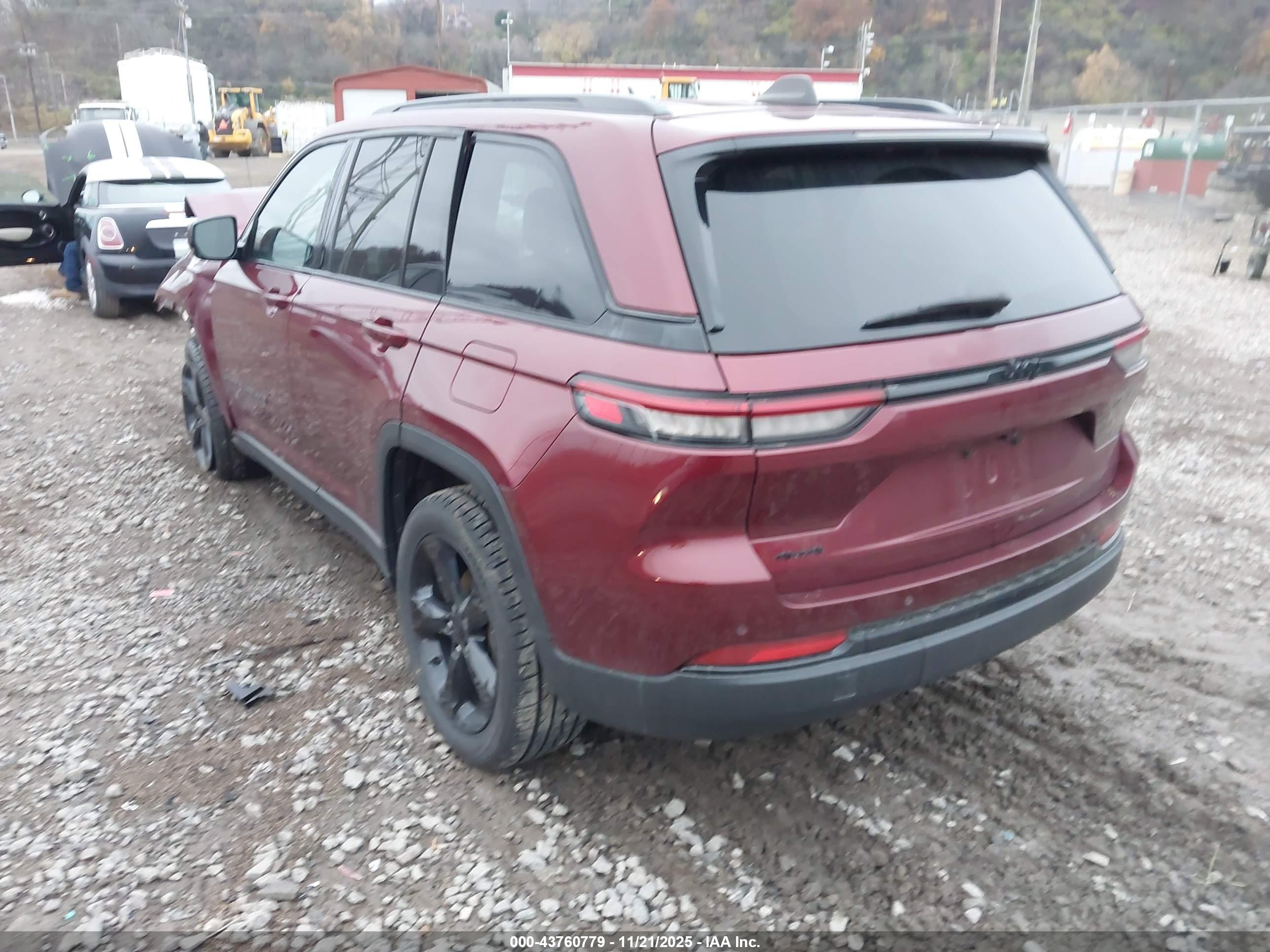 JEEP GRAND image 3