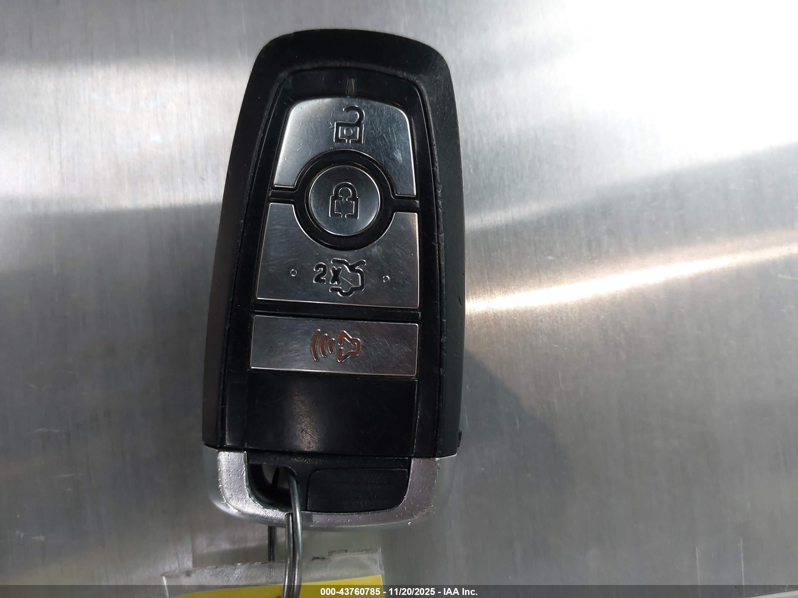 FORD FUSION image 11