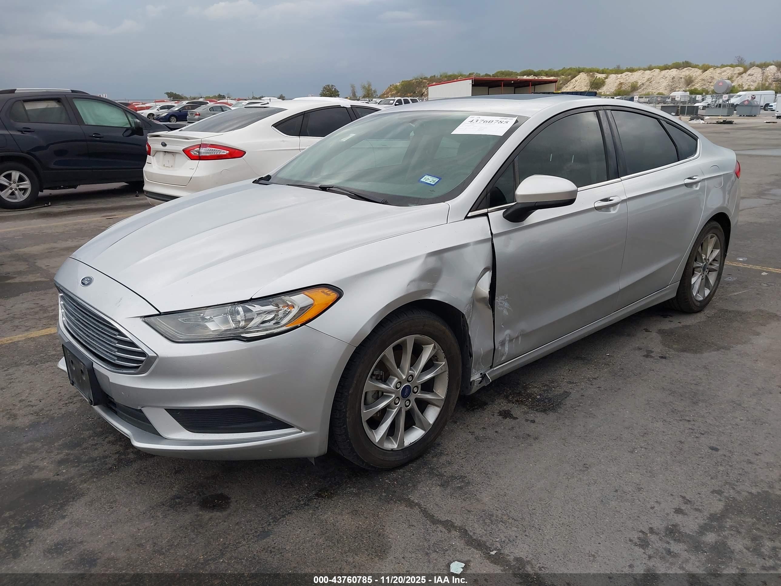 FORD FUSION image 2