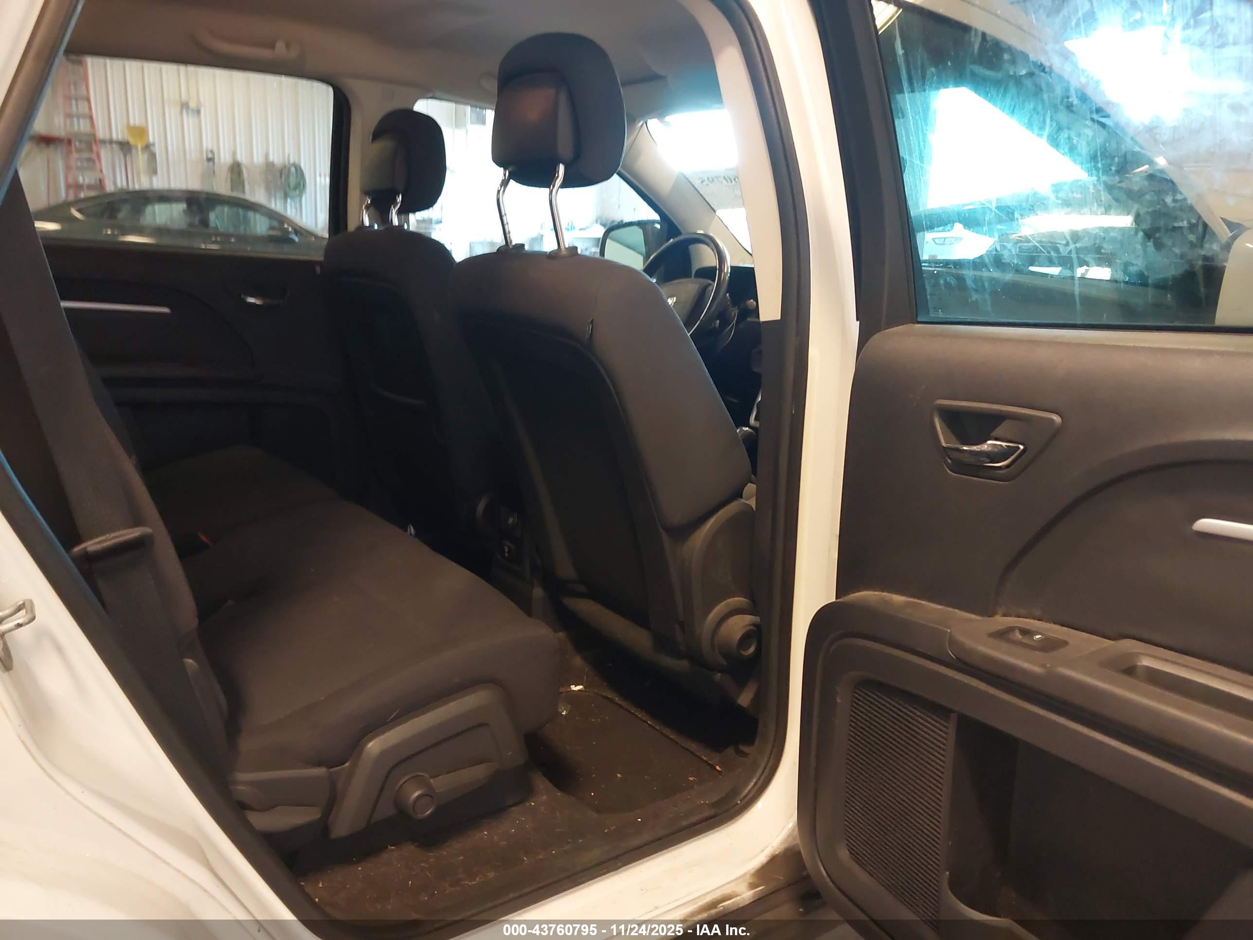 DODGE JOURNEY image 8