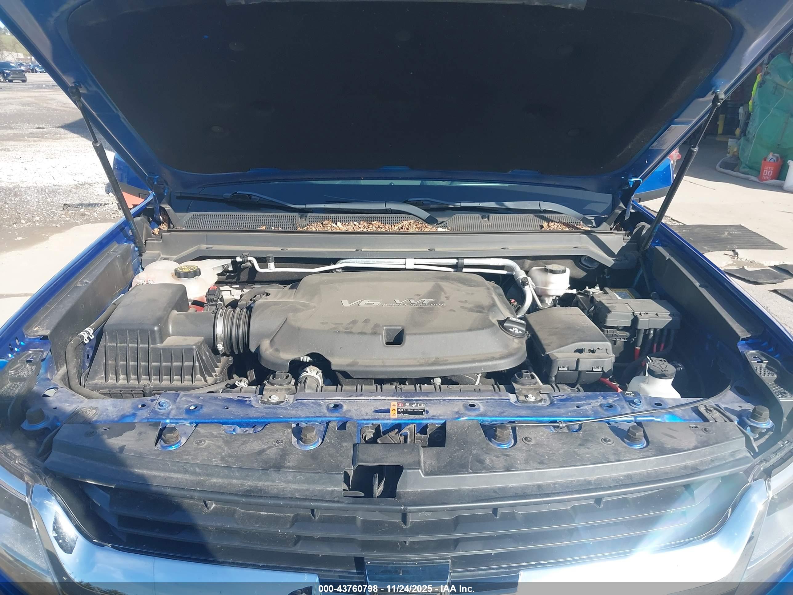 CHEVROLET COLORADO image 10