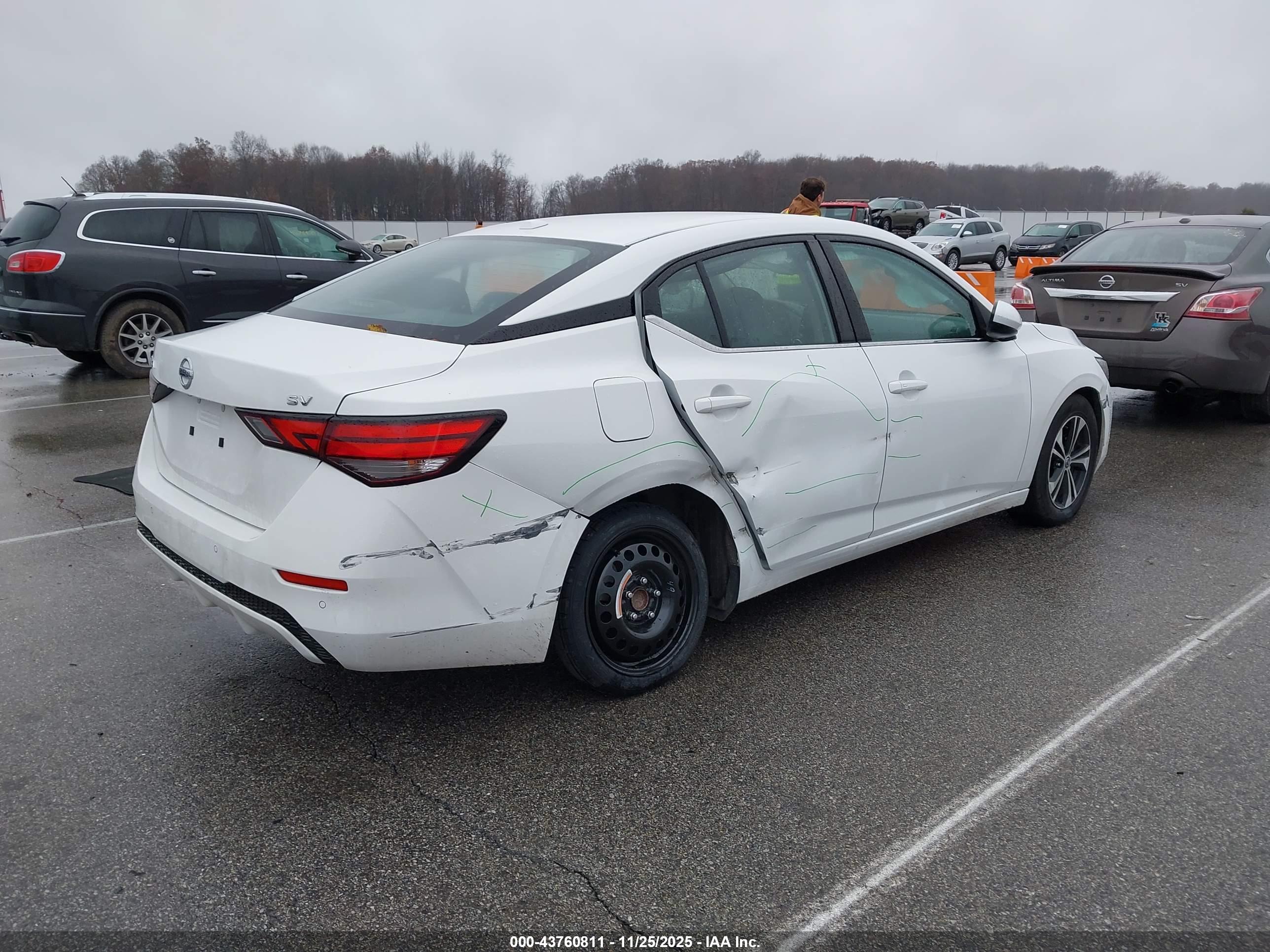 NISSAN SENTRA image 4
