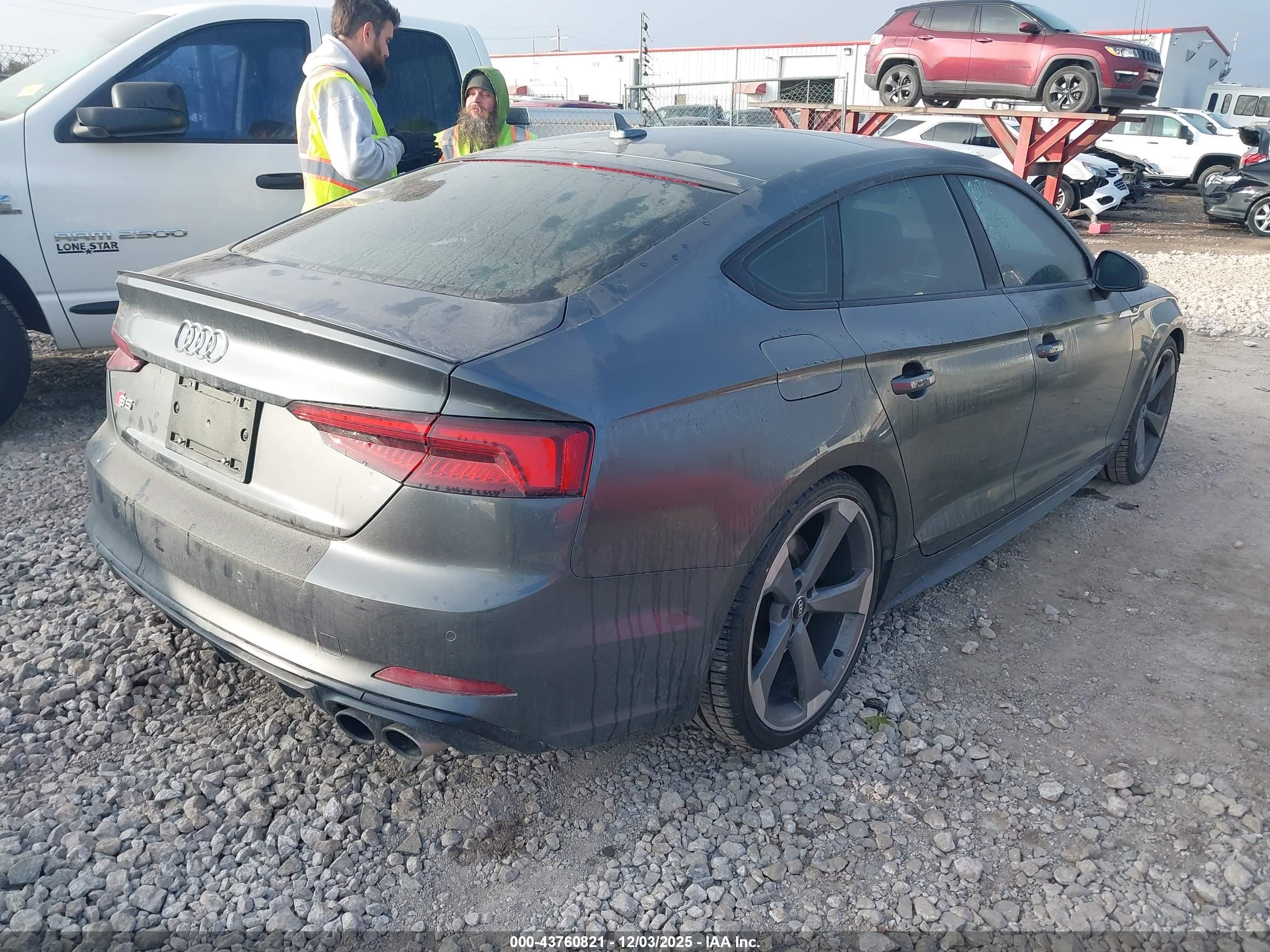 AUDI S5 image 4