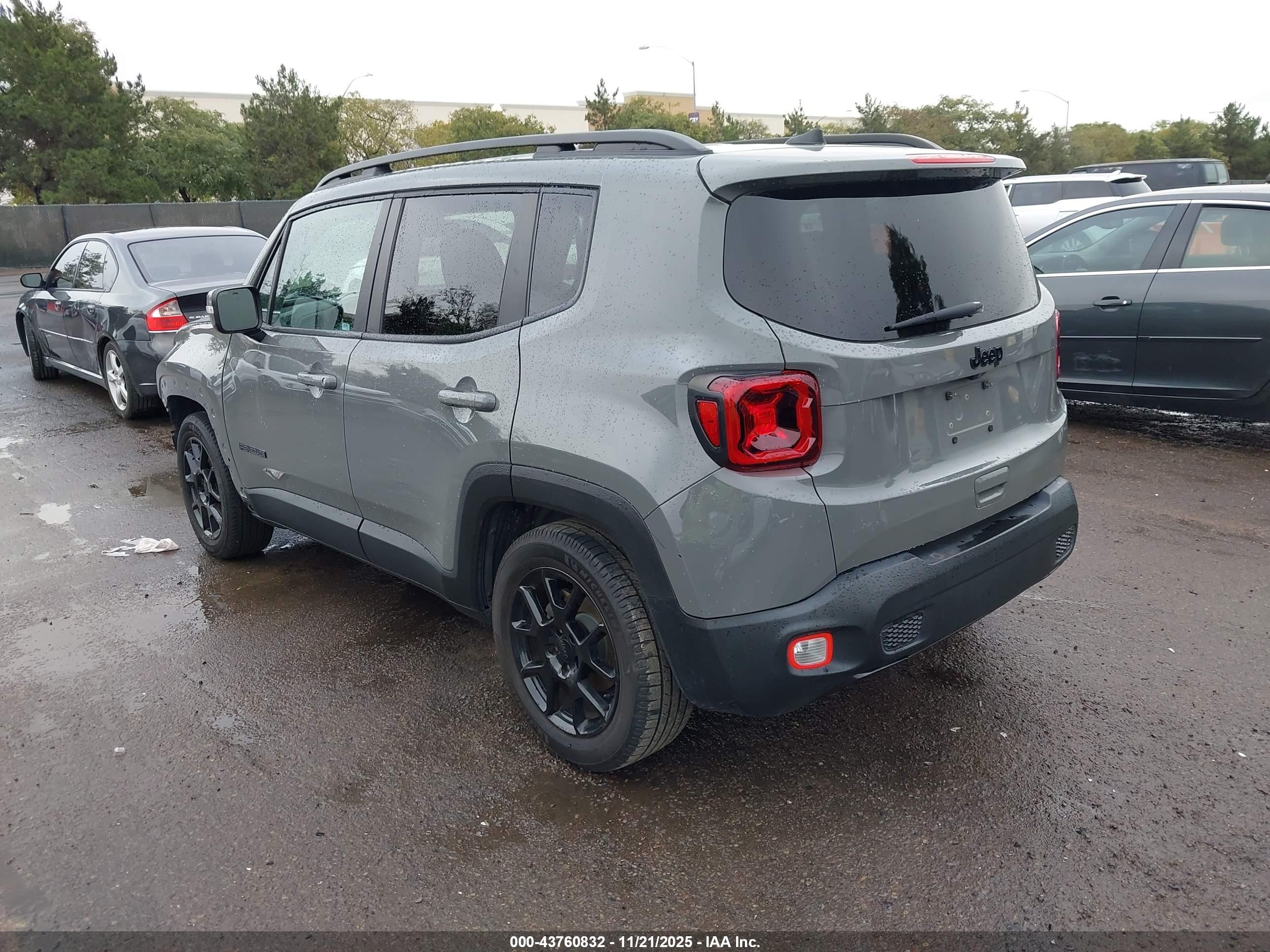 JEEP RENEGADE image 3