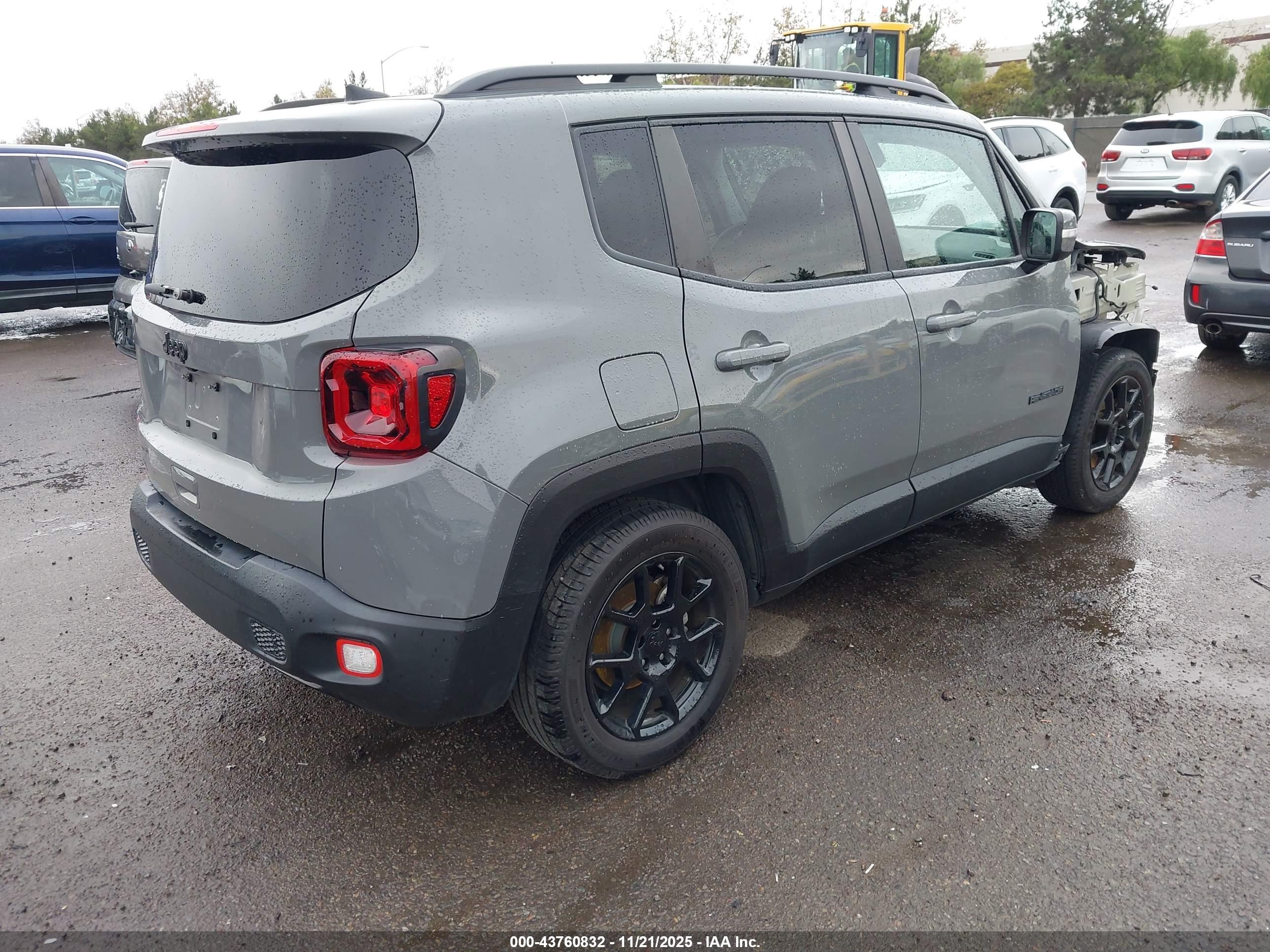 JEEP RENEGADE image 4