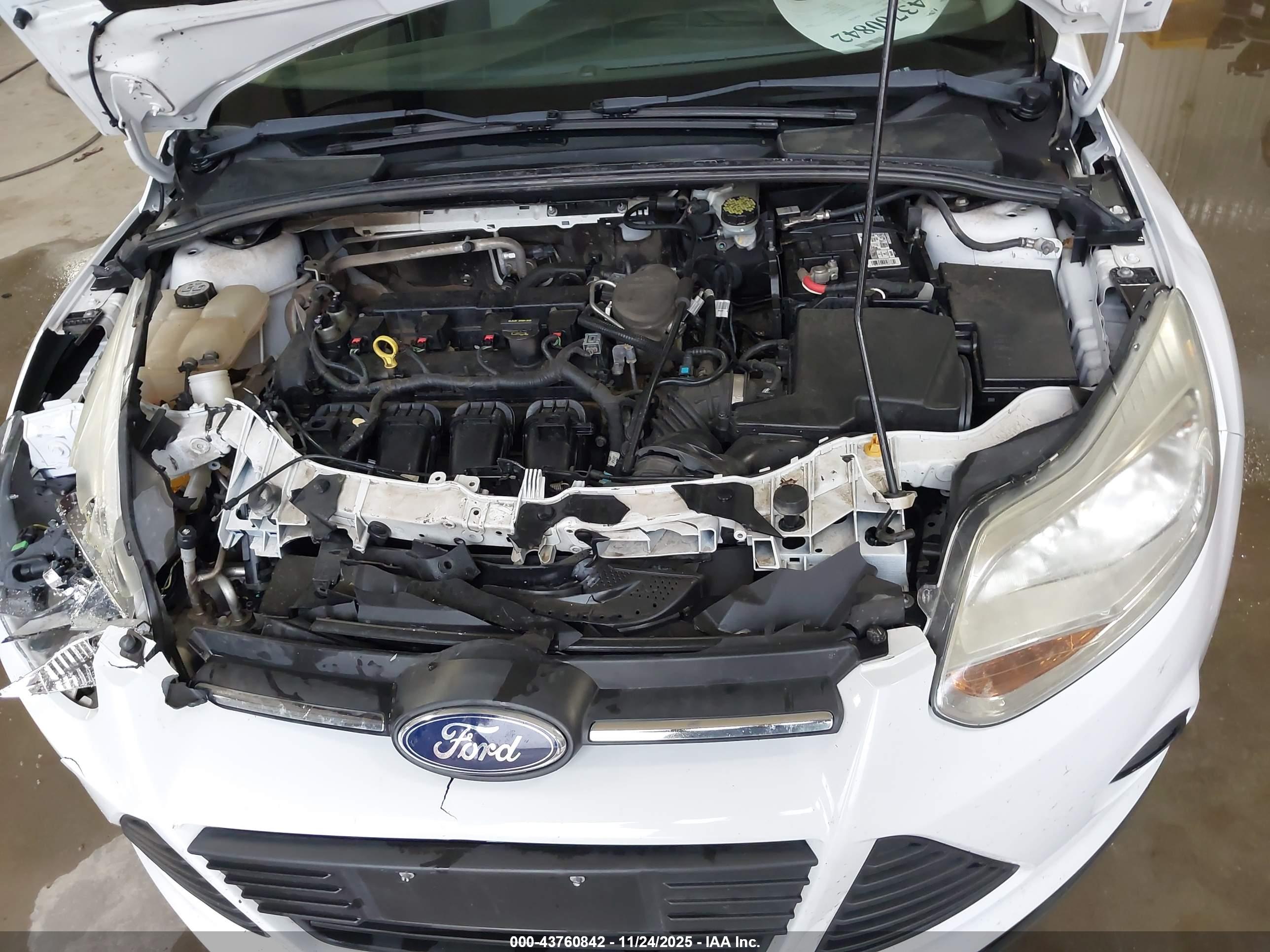 FORD FOCUS image 10