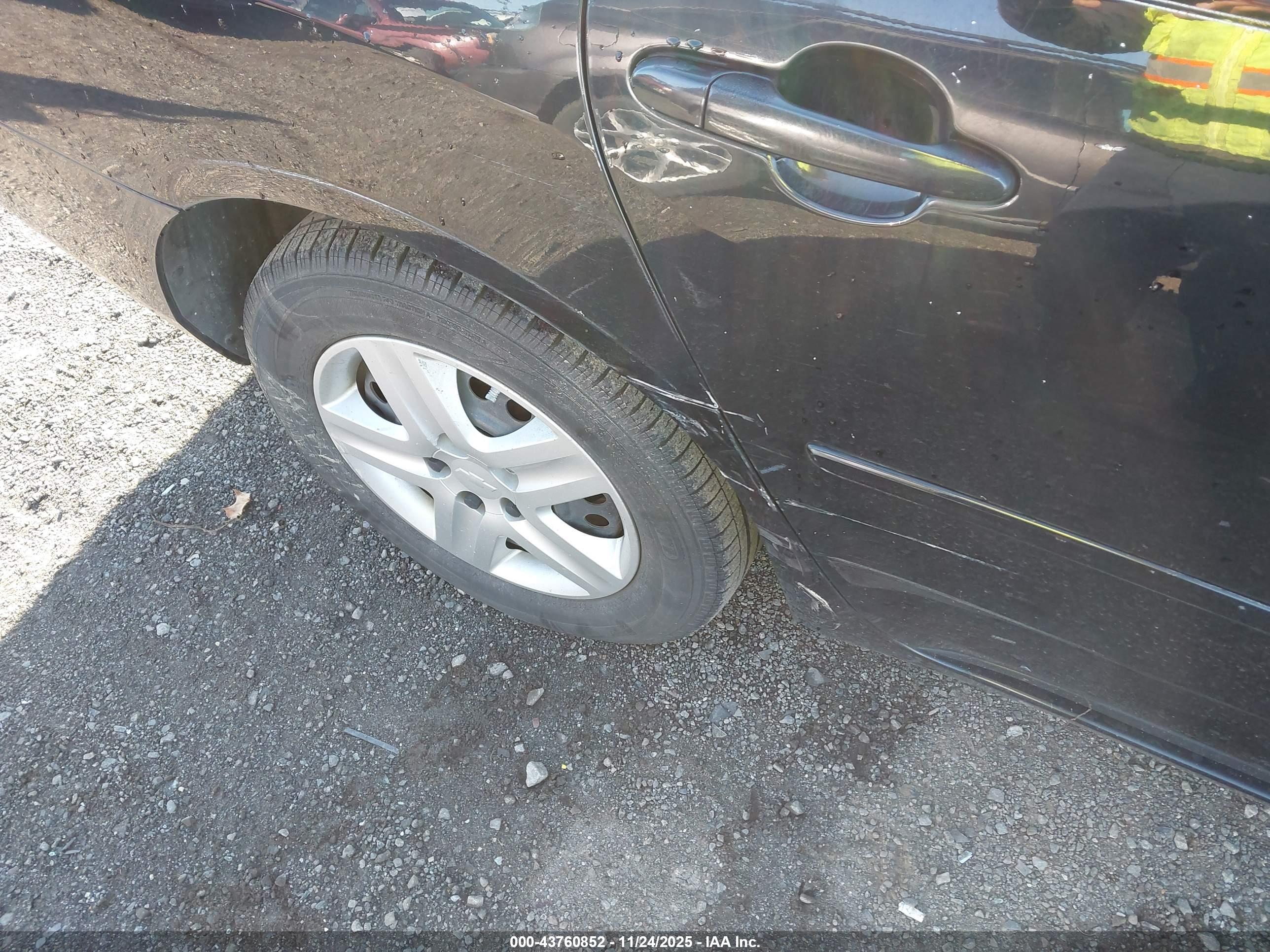 CHEVROLET IMPALA image 6