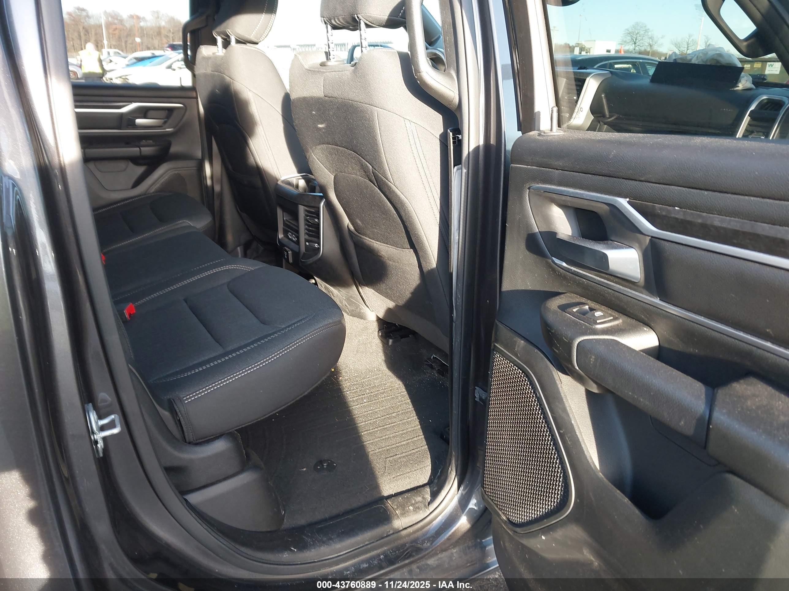 RAM 1500 image 8