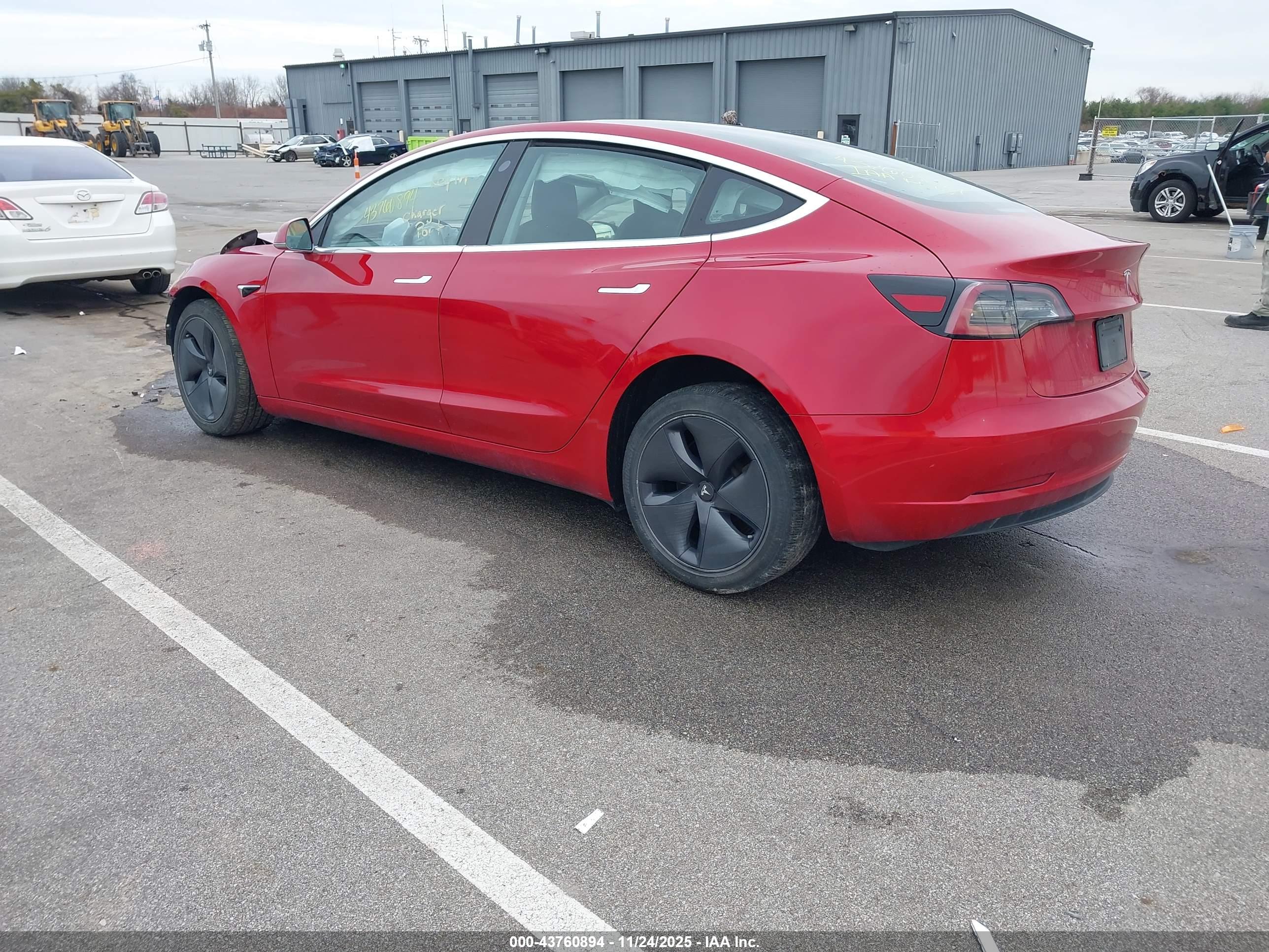 TESLA MODEL image 3