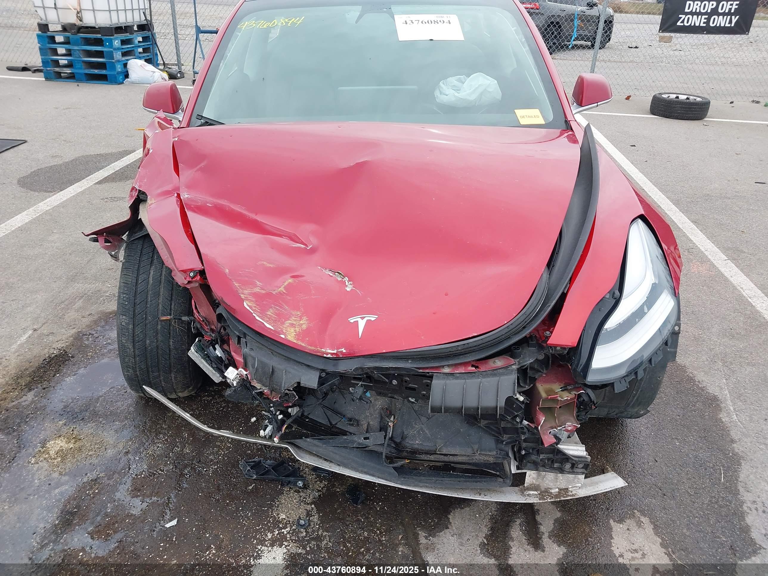 TESLA MODEL image 6