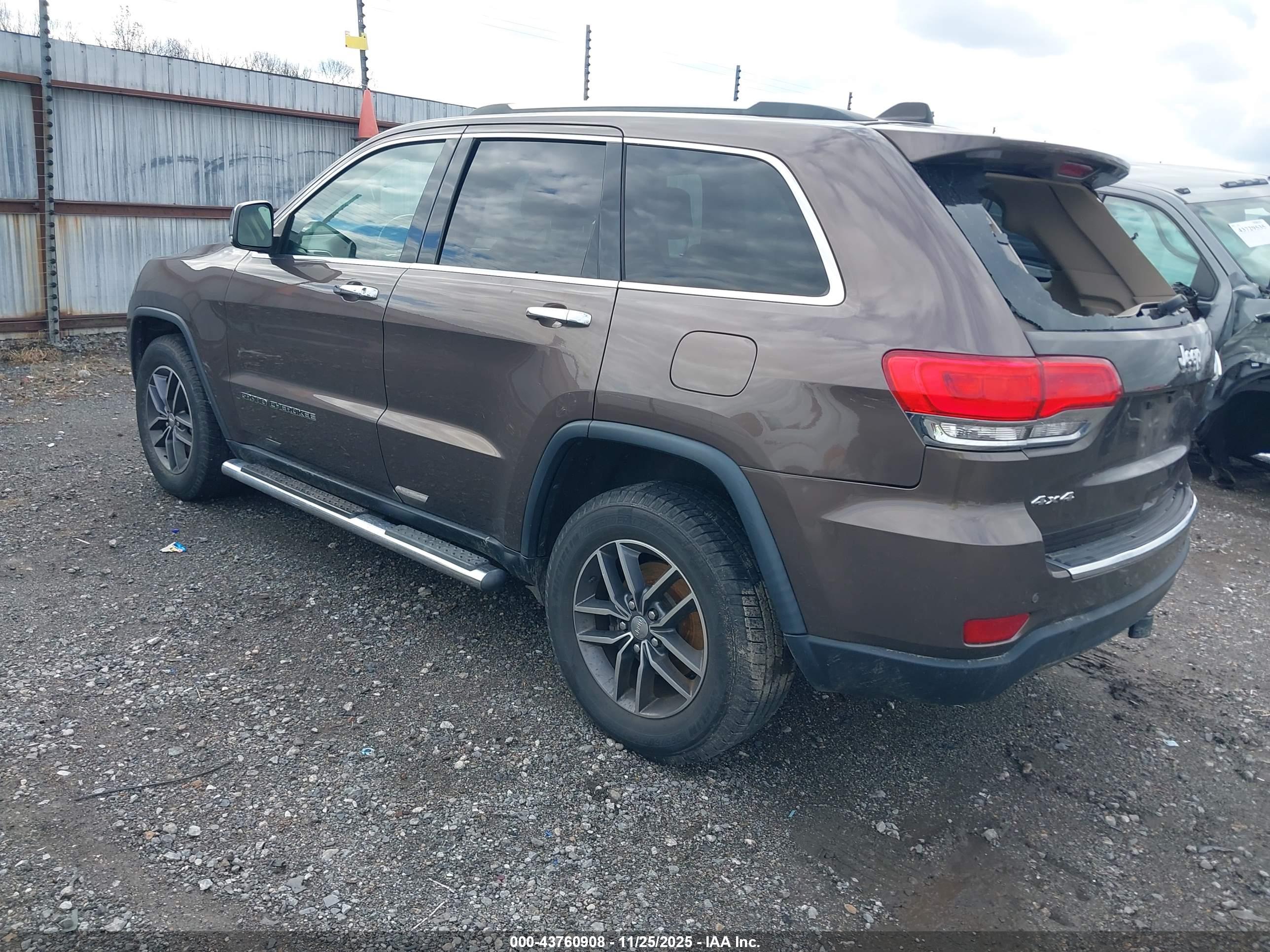 JEEP GRAND image 3