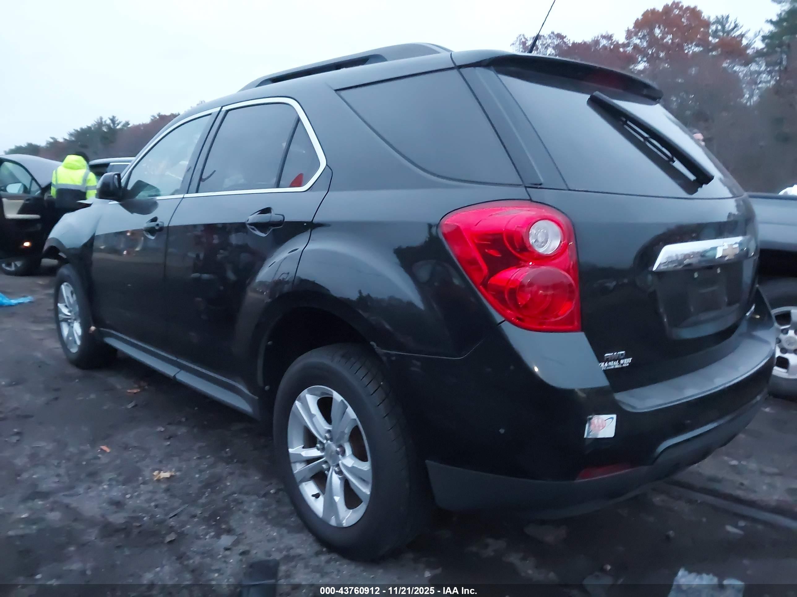 CHEVROLET EQUINOX image 3