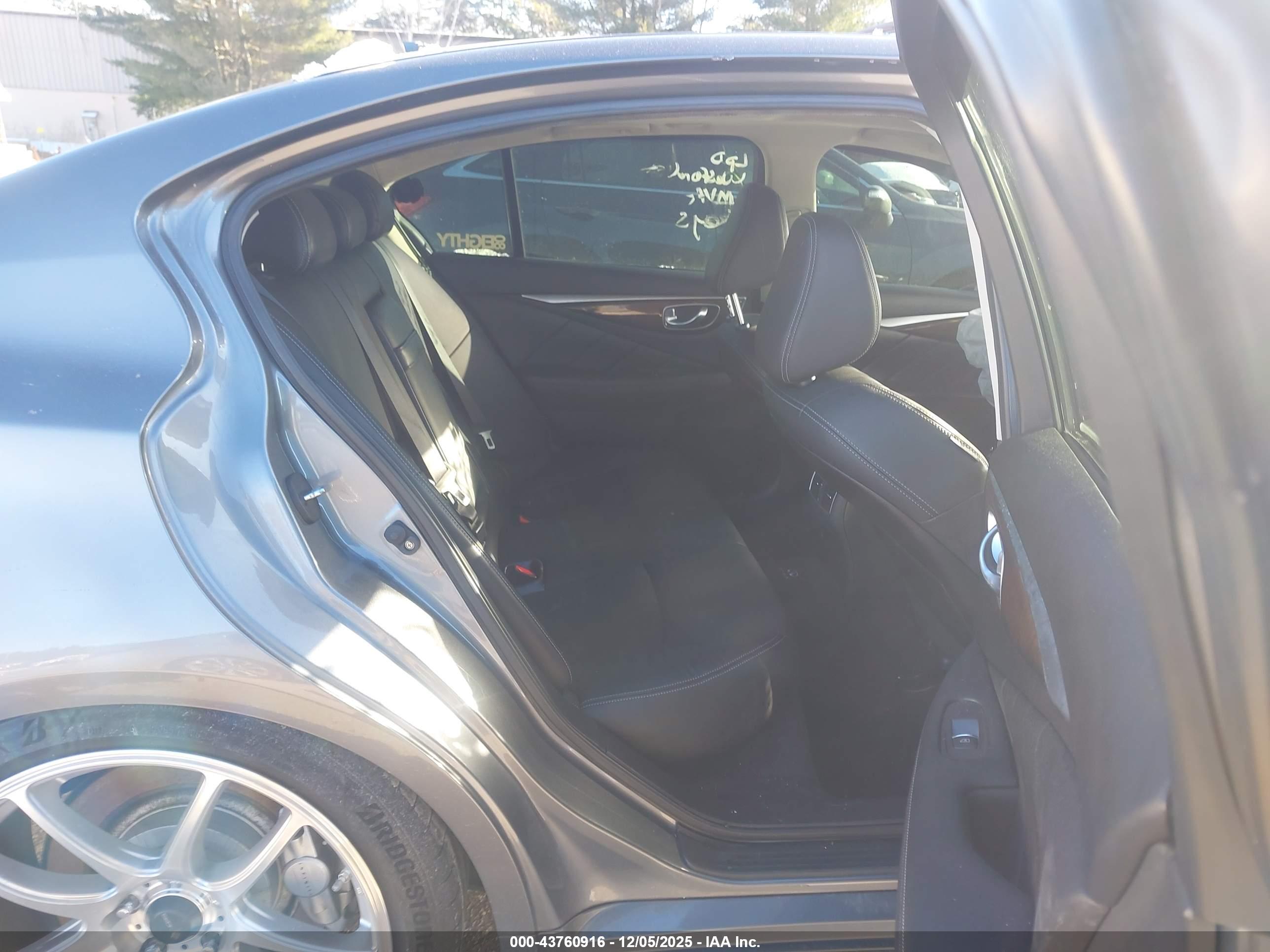 INFINITI Q50 image 8