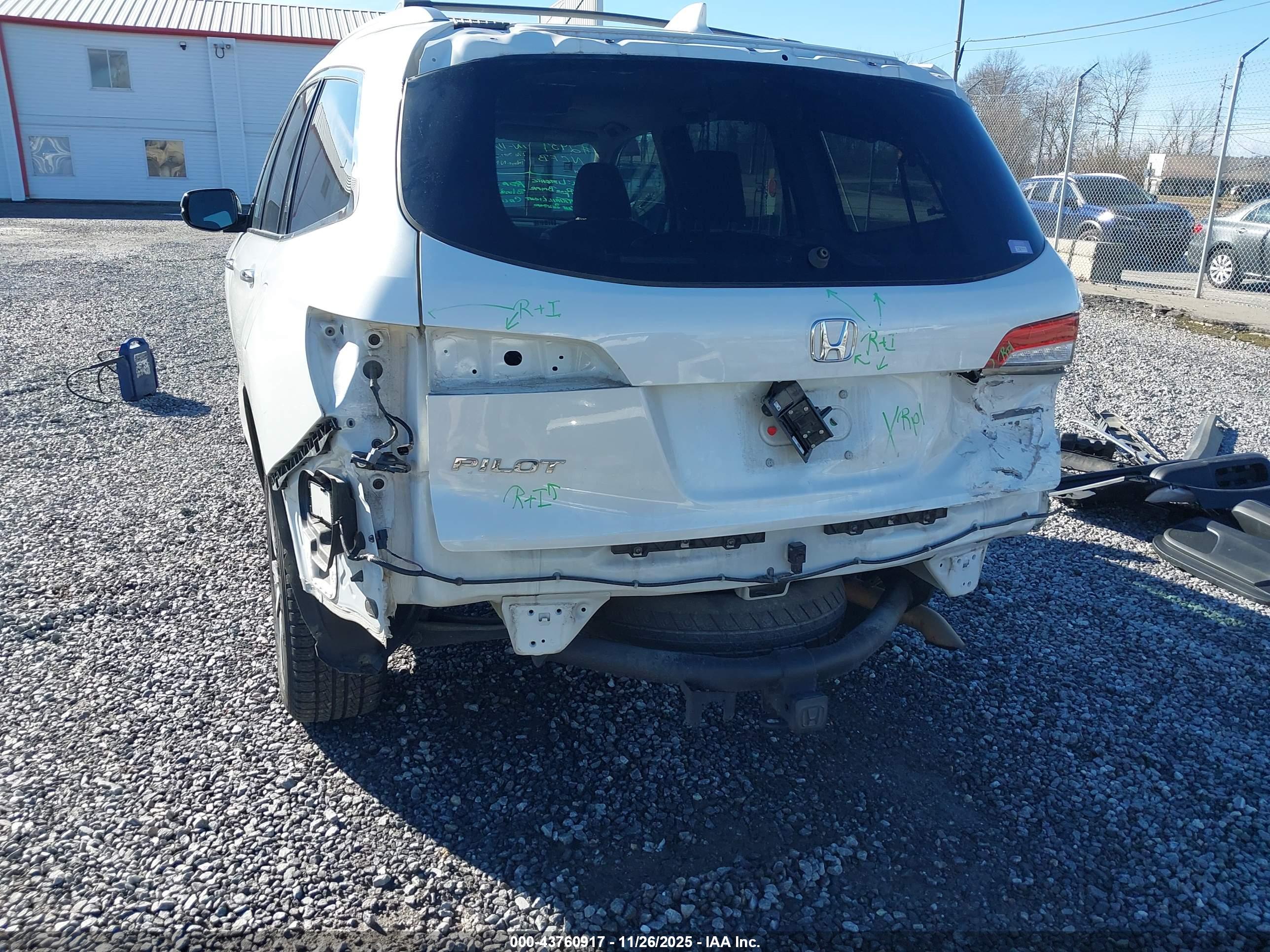 HONDA PILOT image 6