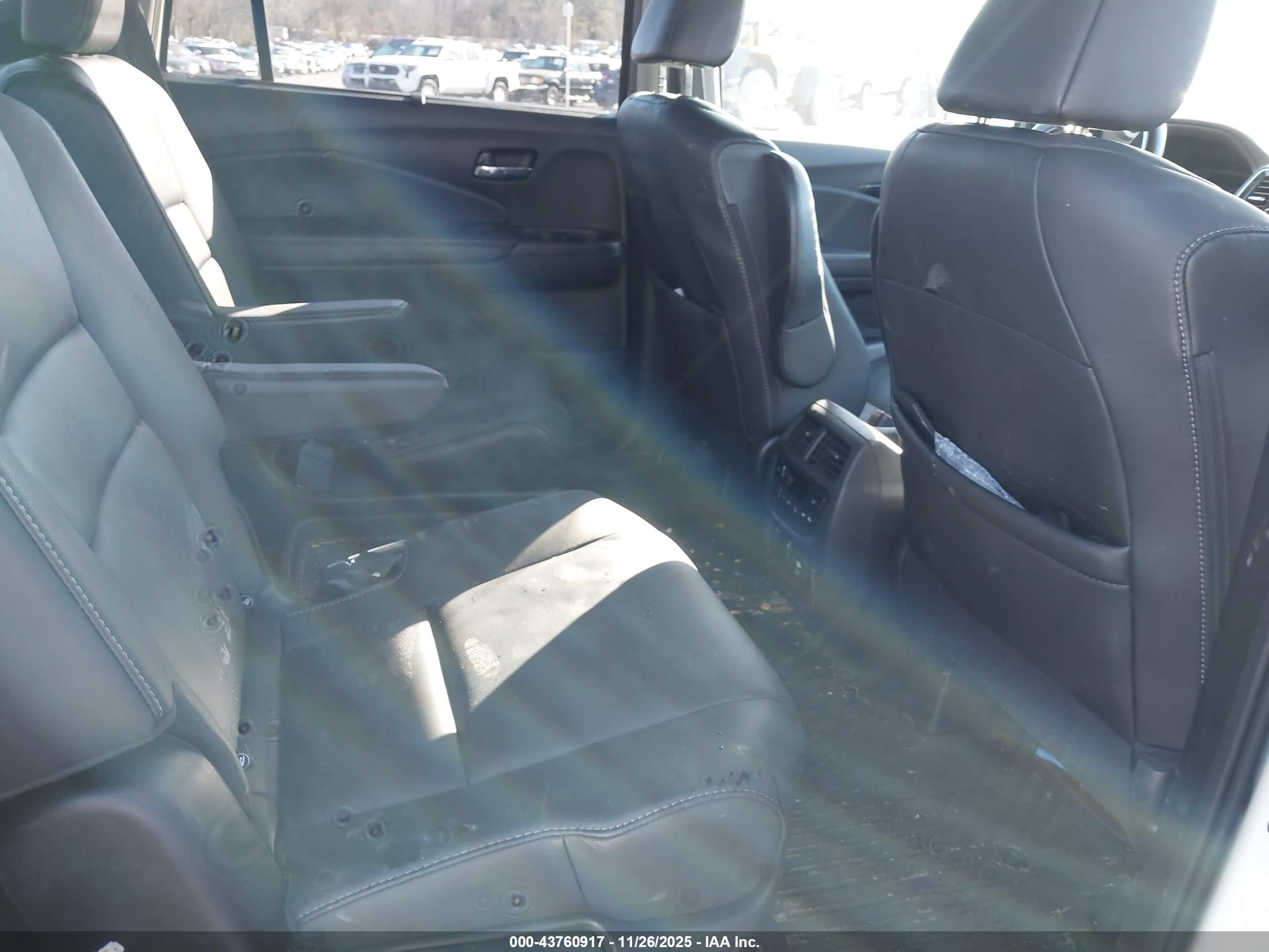 HONDA PILOT image 8