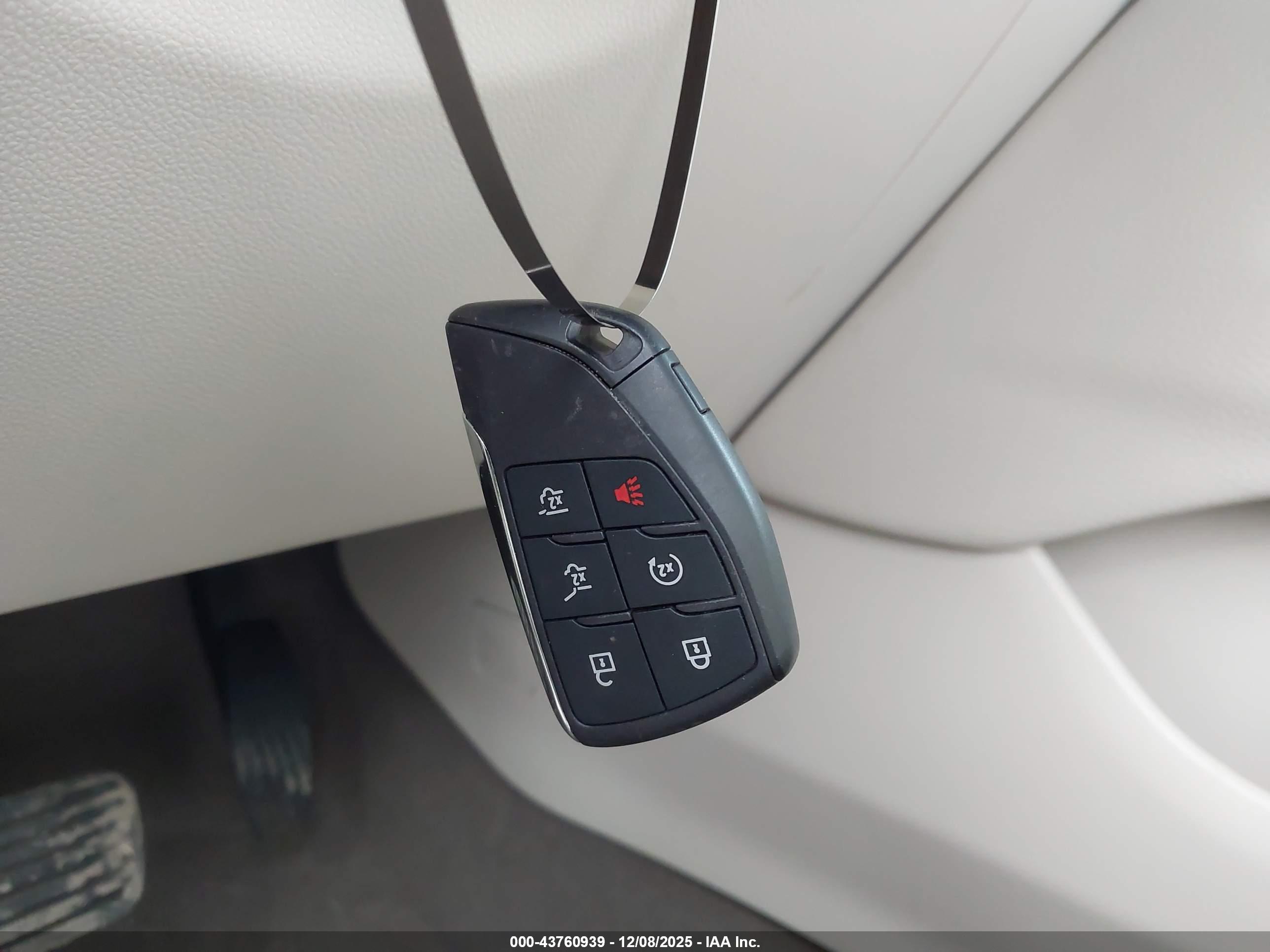 GMC YUKON image 11