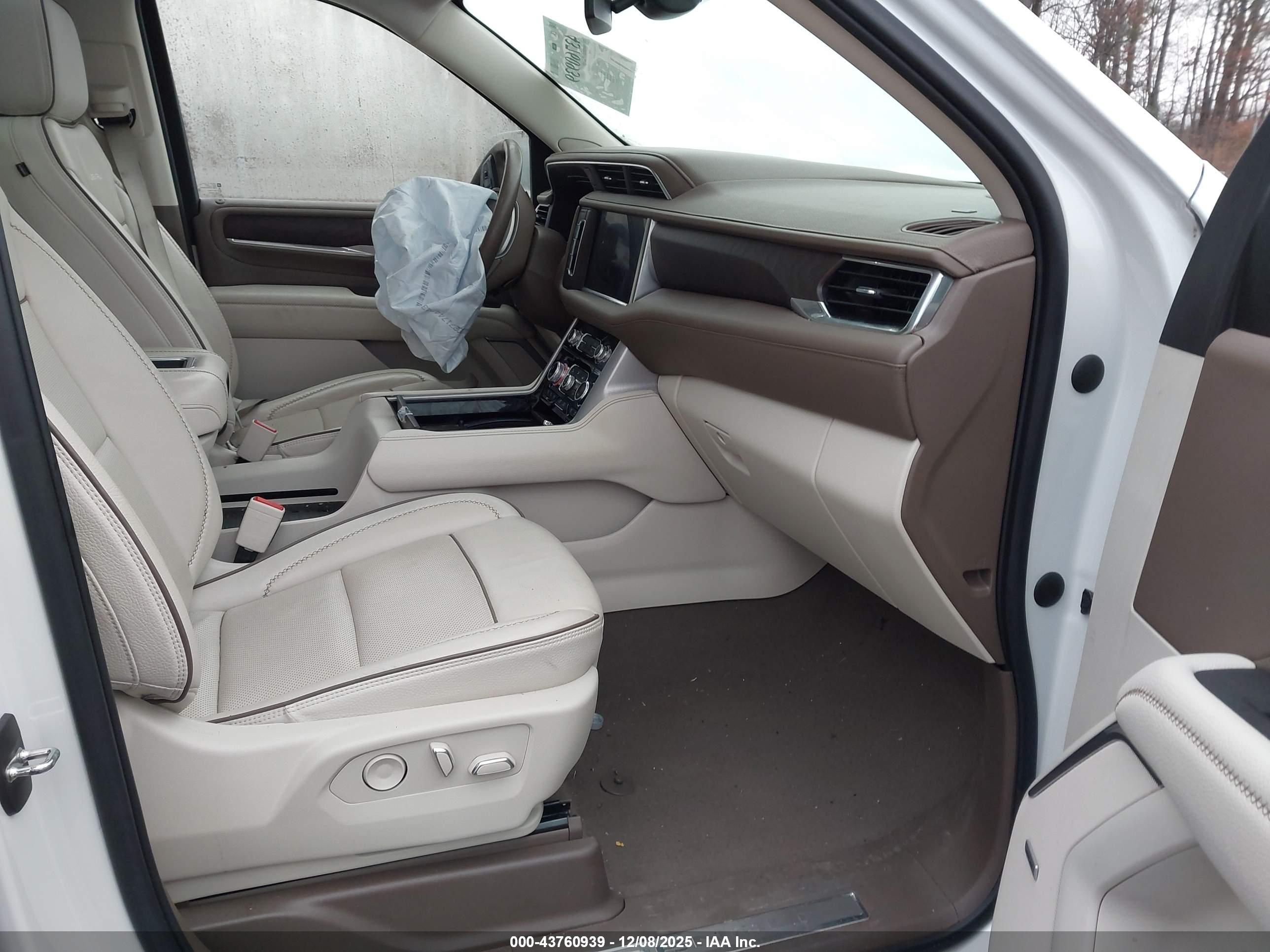 GMC YUKON image 5