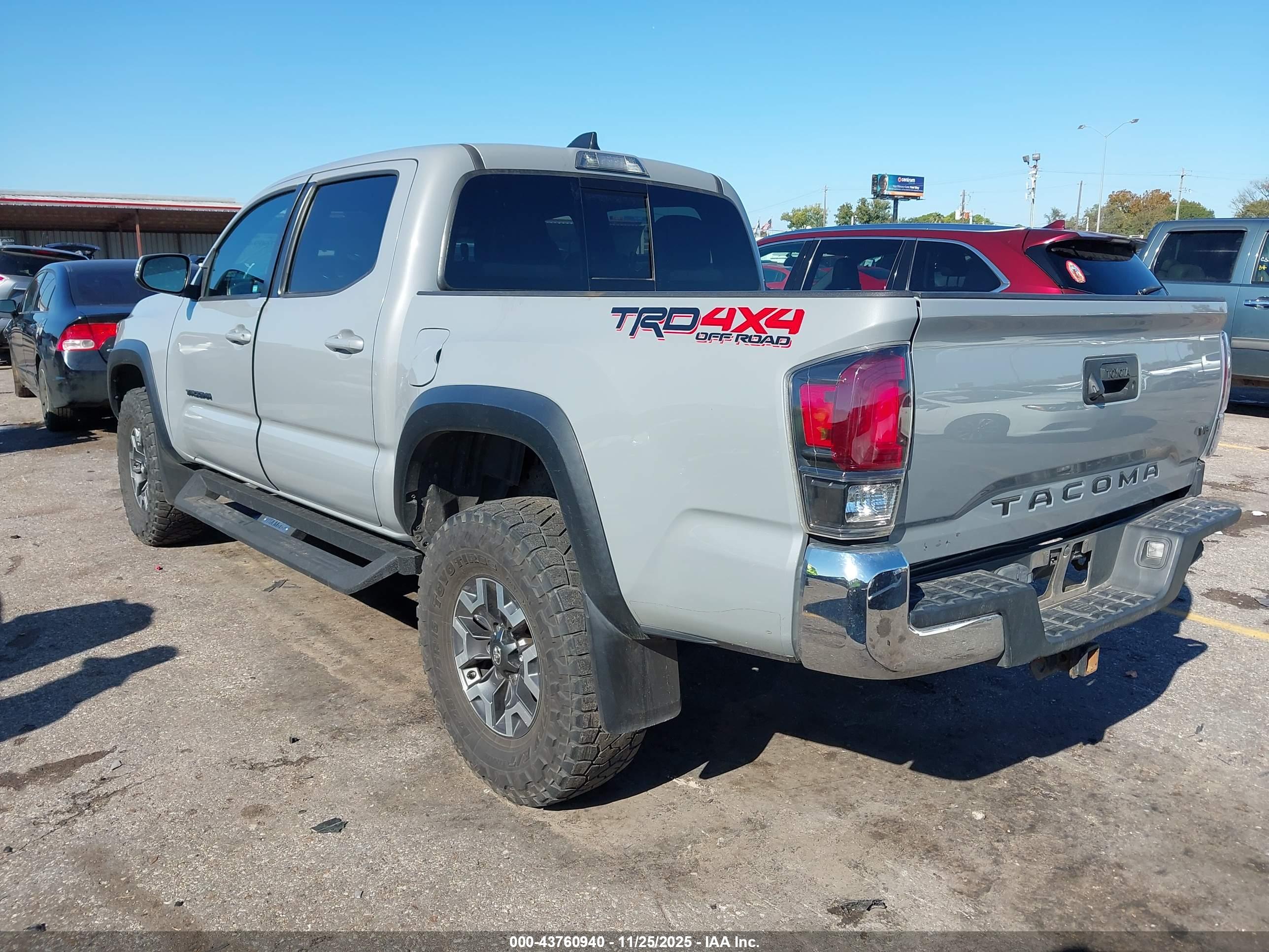 TOYOTA TACOMA image 3