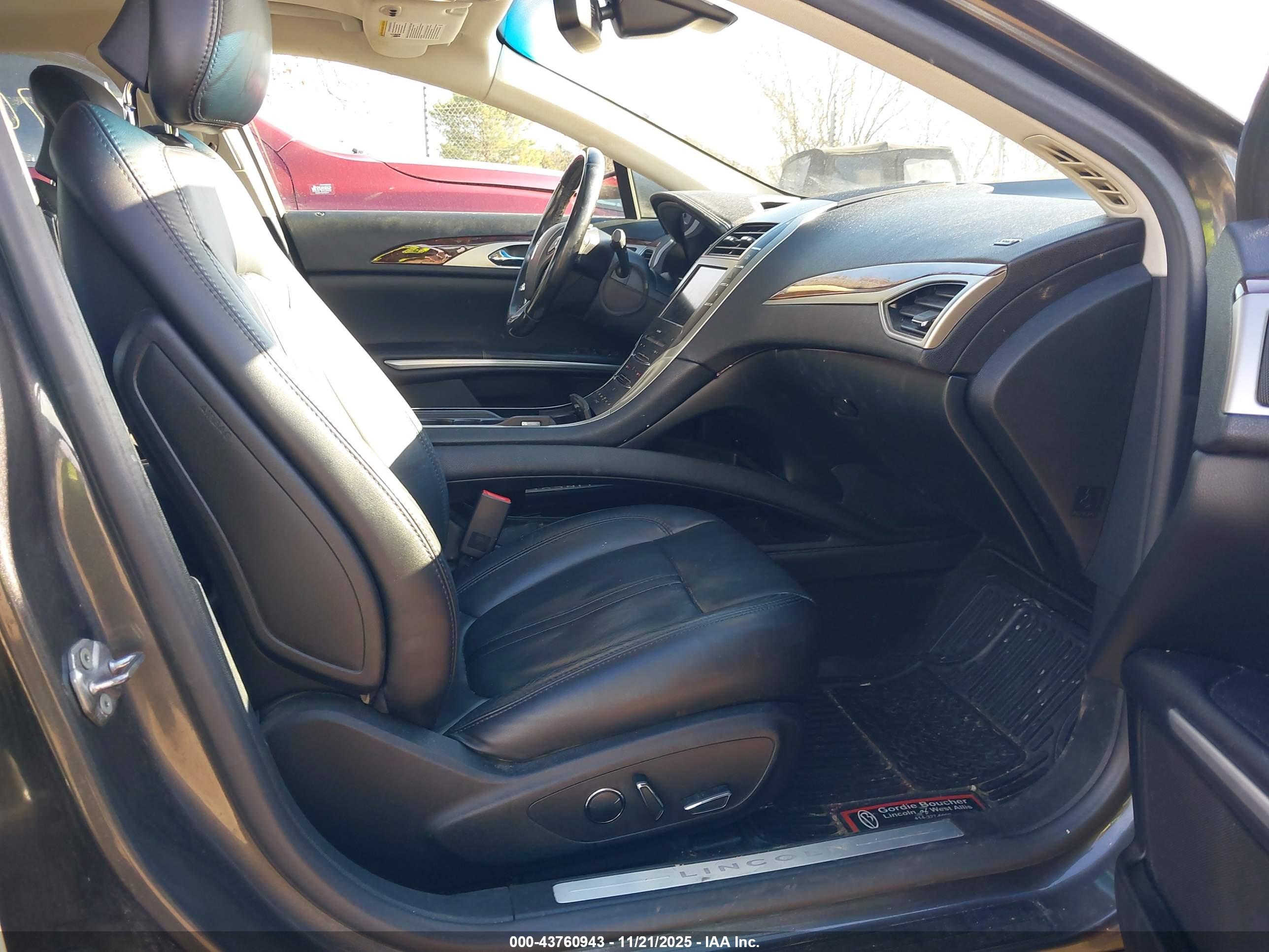 LINCOLN MKZ image 5