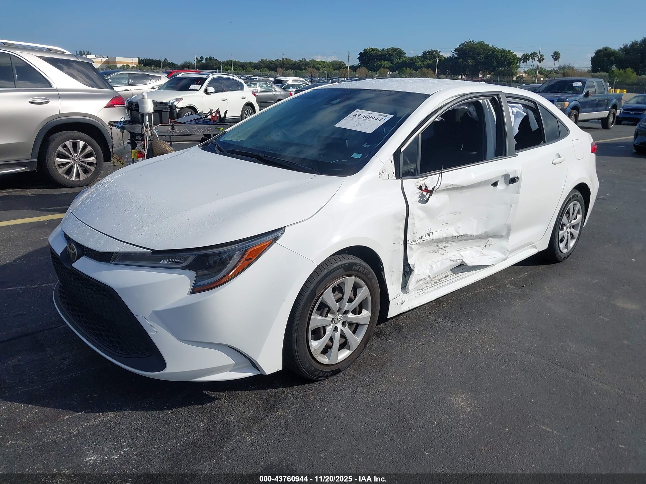 TOYOTA COROLLA image 2