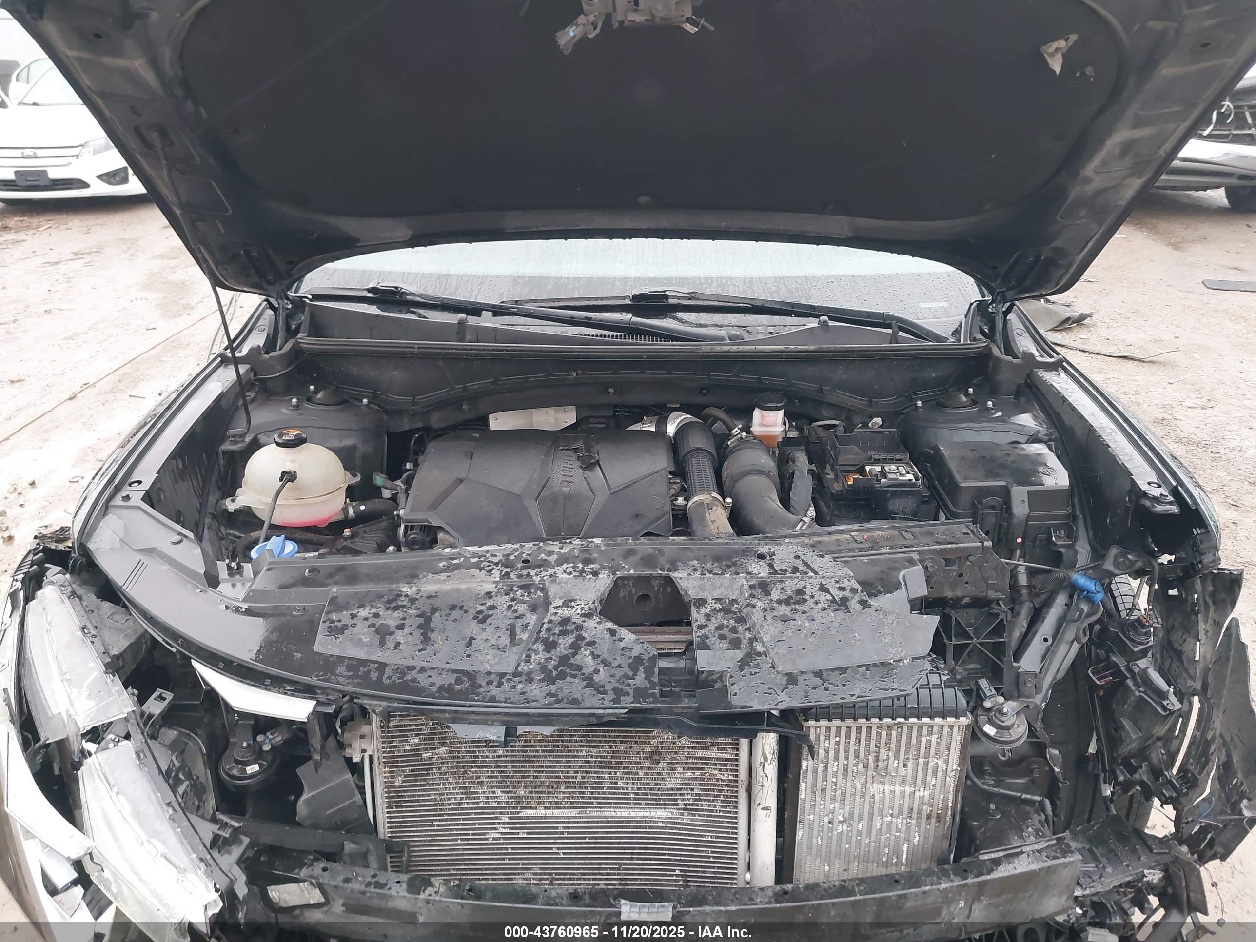HYUNDAI SANTA image 10