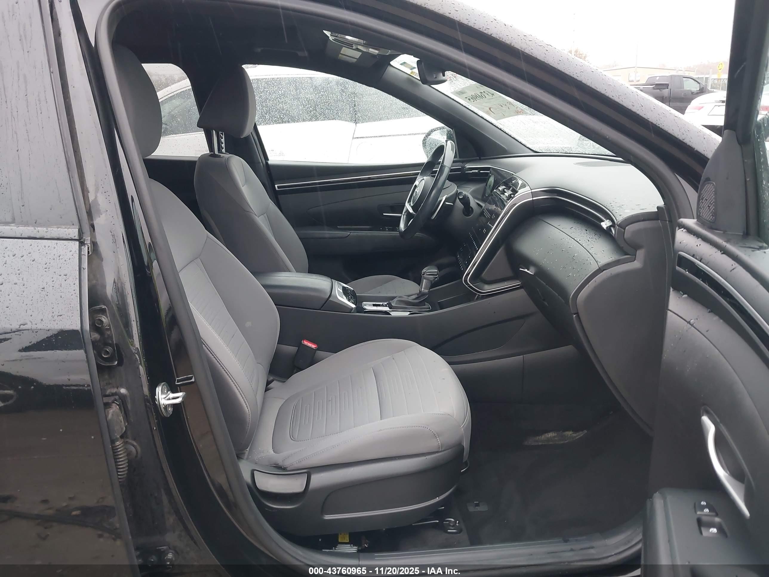 HYUNDAI SANTA image 5
