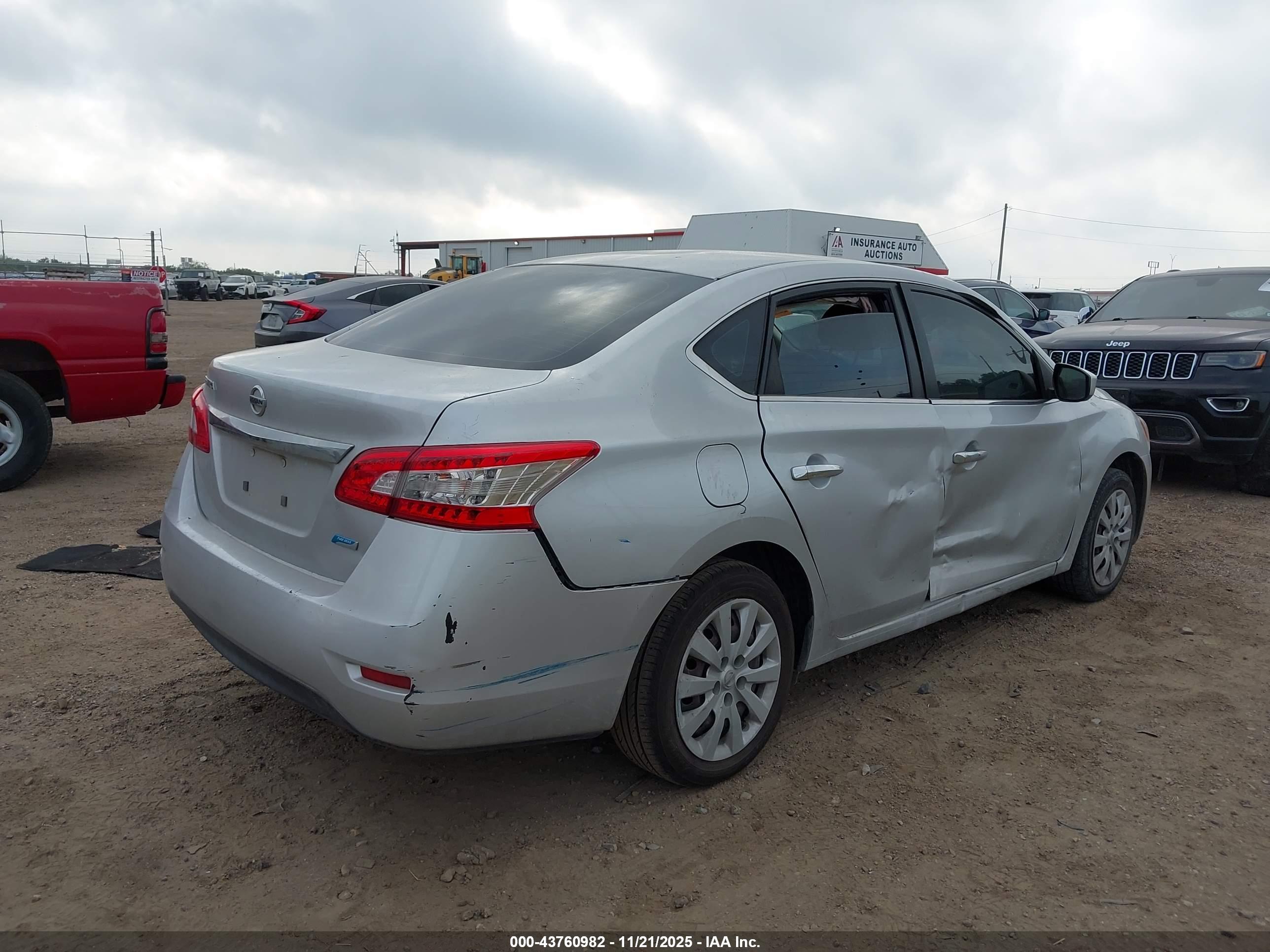 NISSAN SENTRA image 4