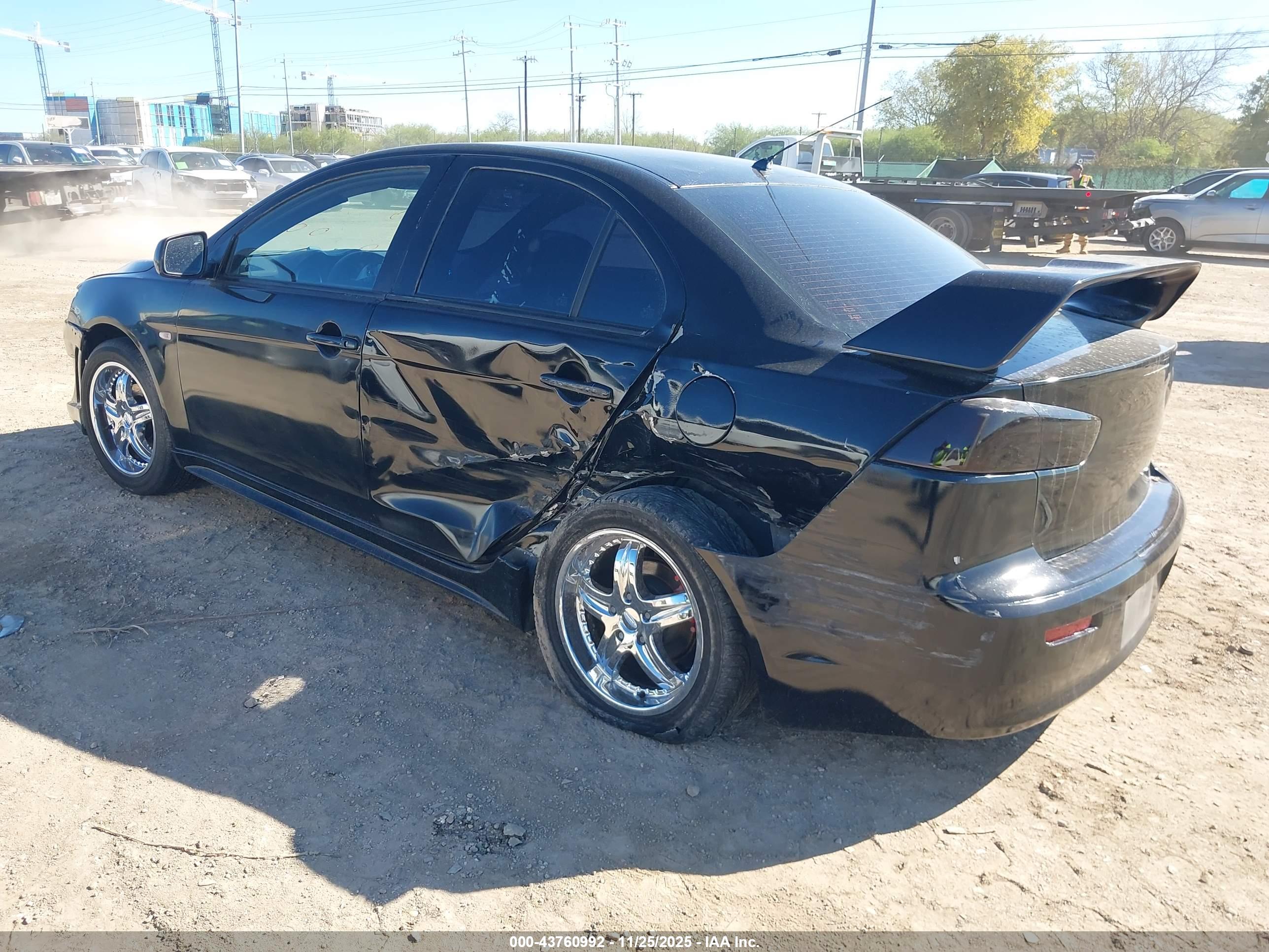 MITSUBISHI LANCER image 3