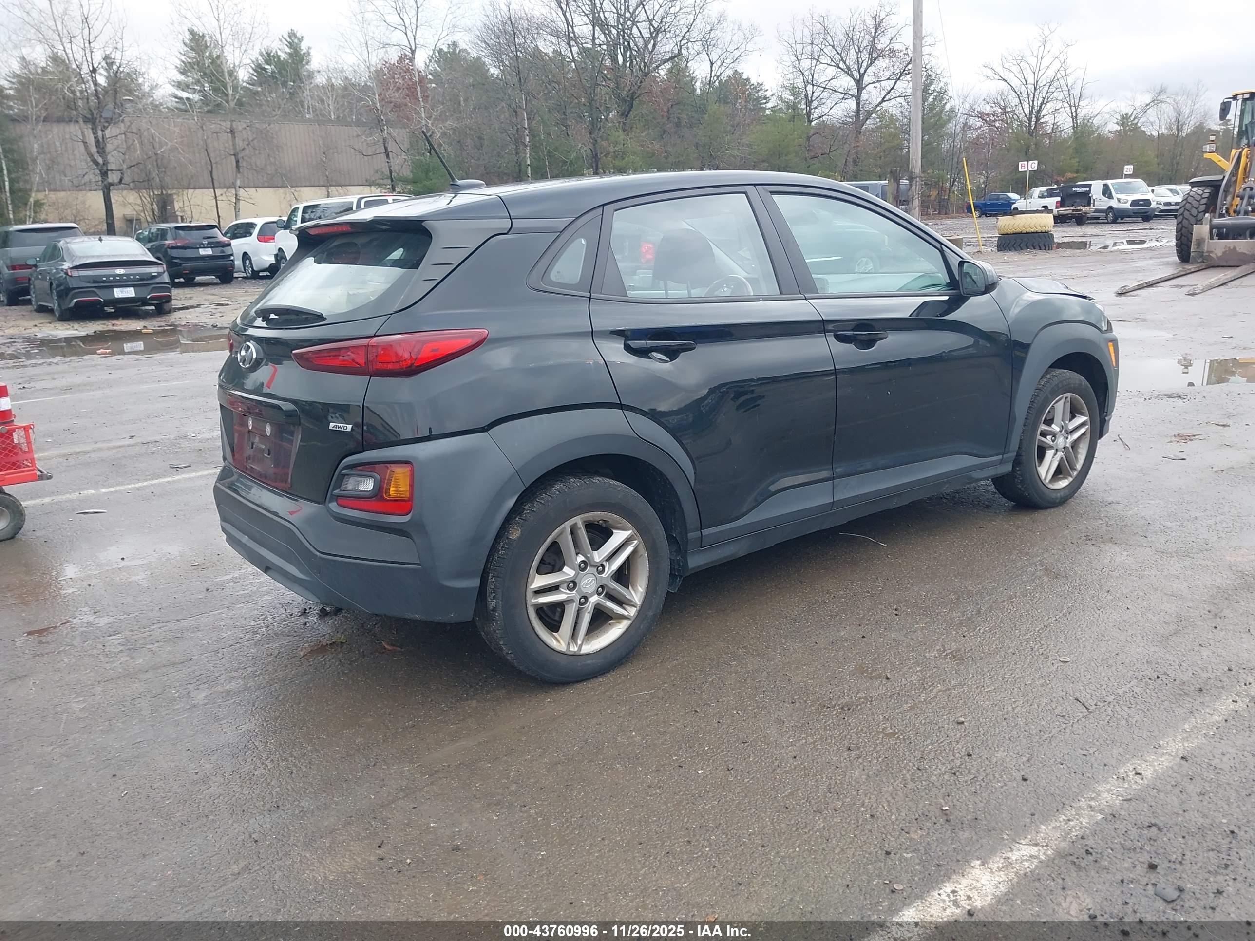 HYUNDAI KONA image 4