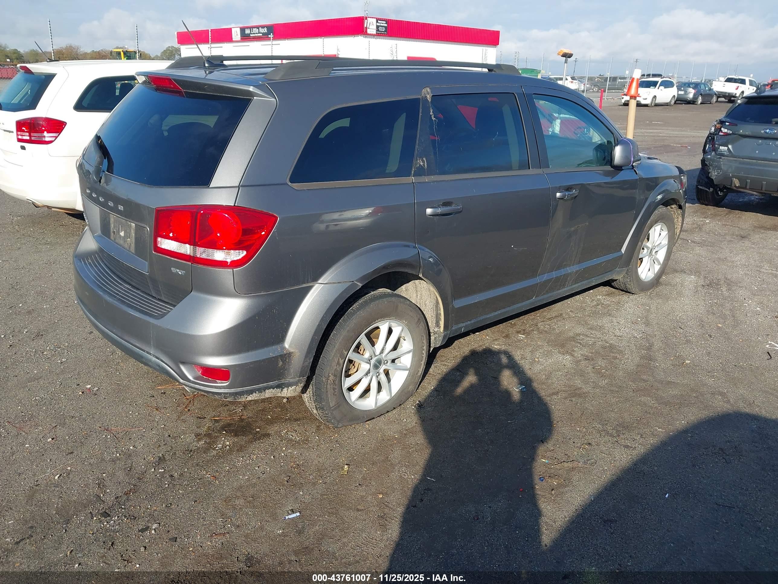 DODGE JOURNEY image 4