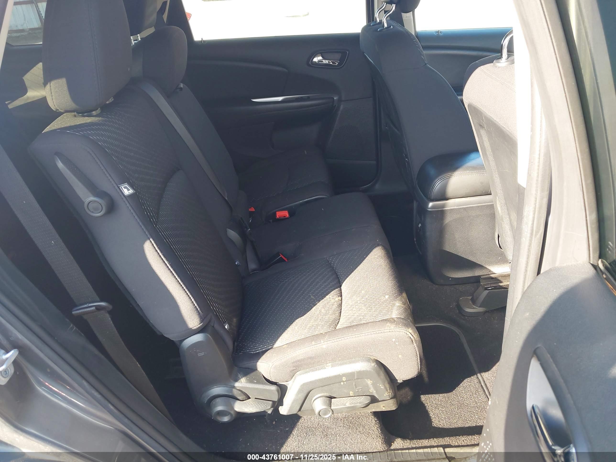 DODGE JOURNEY image 8