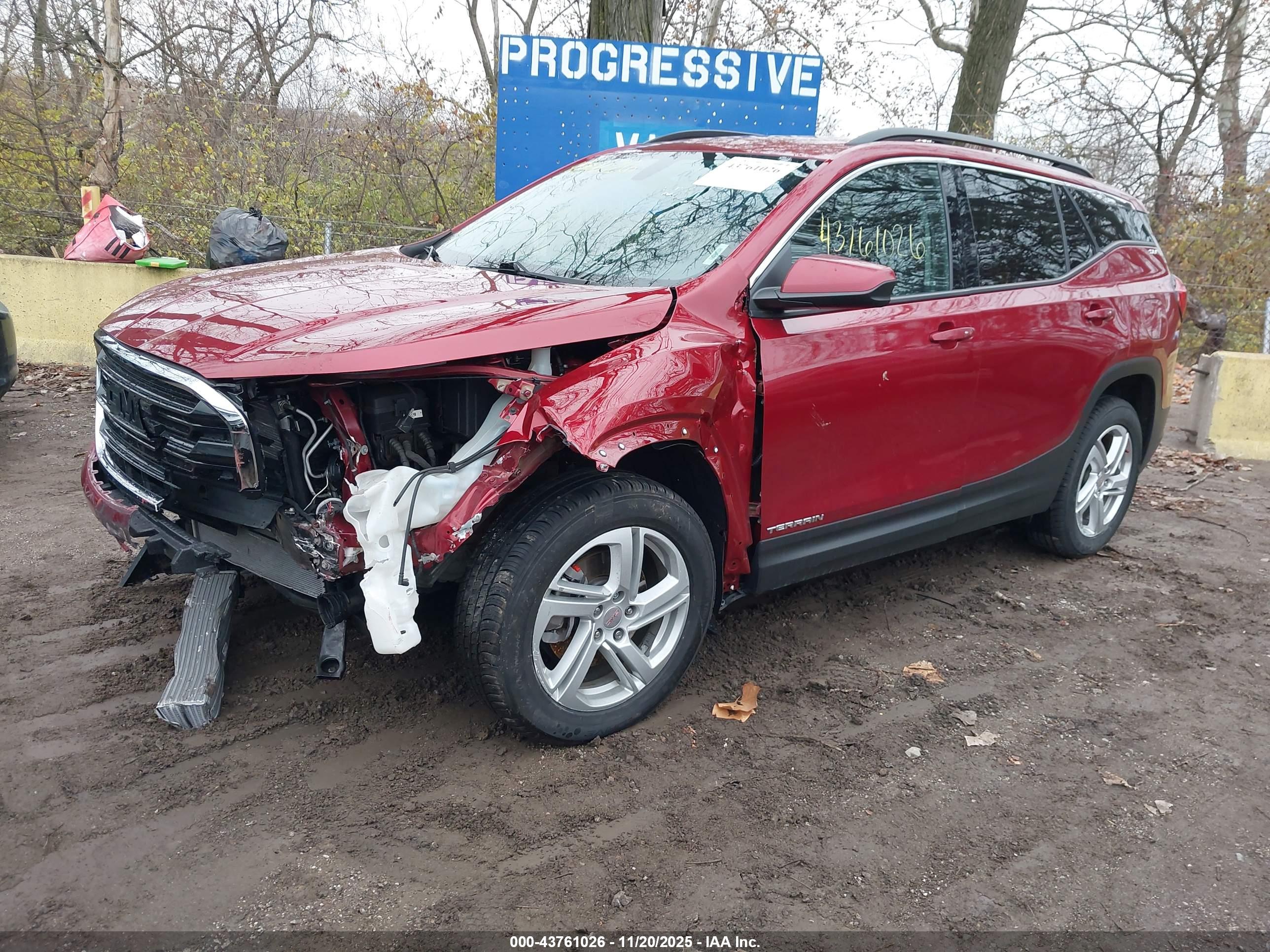 GMC TERRAIN image 2