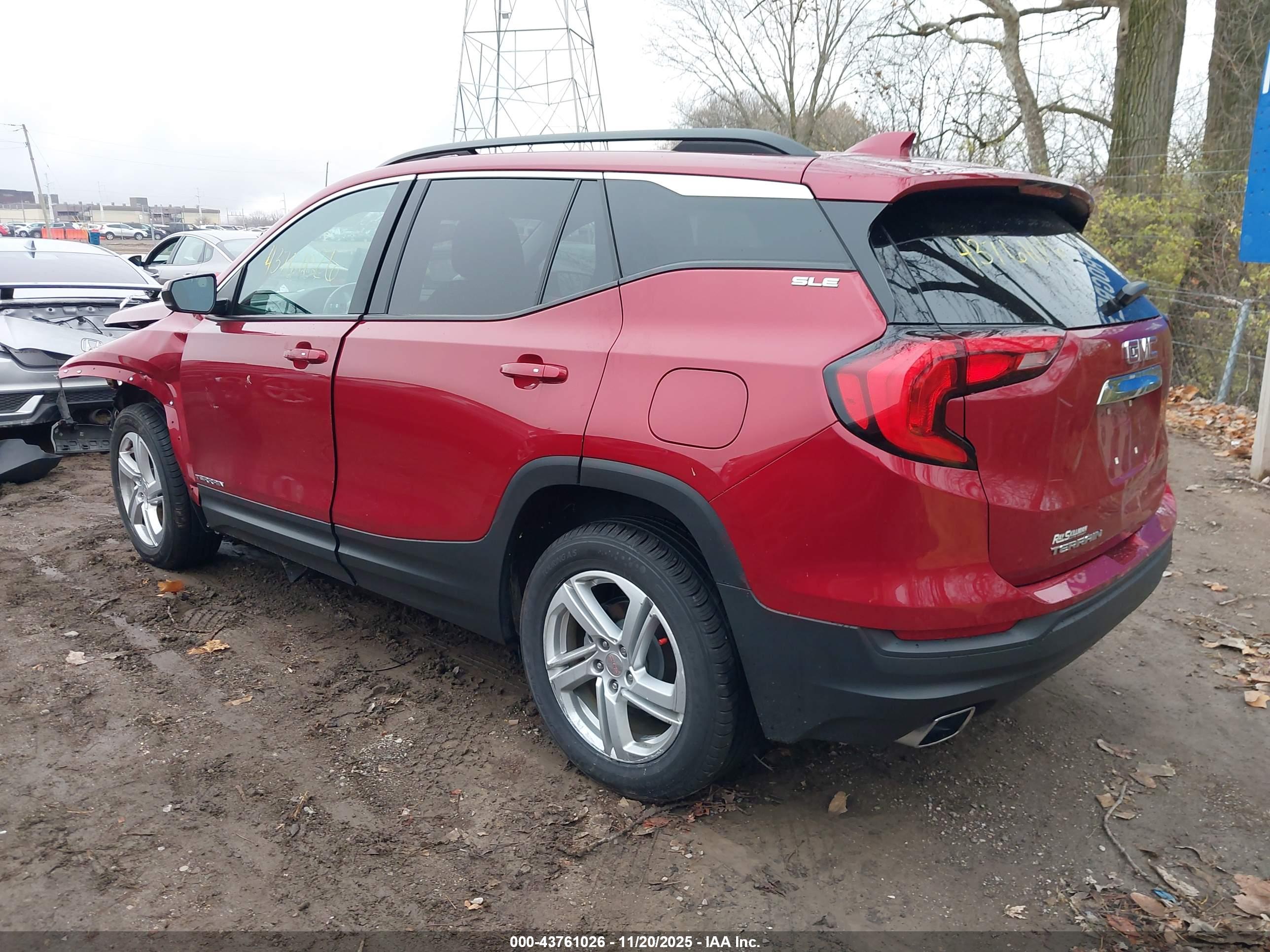 GMC TERRAIN image 3