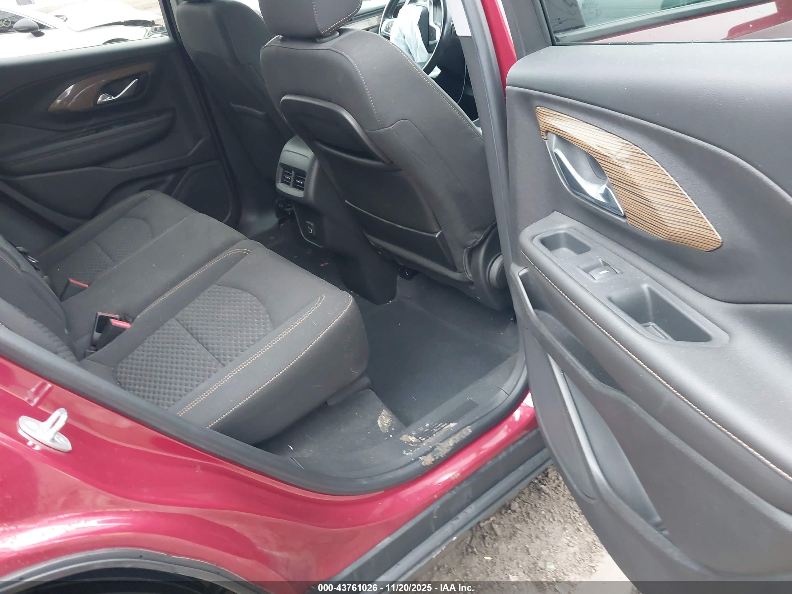 GMC TERRAIN image 8