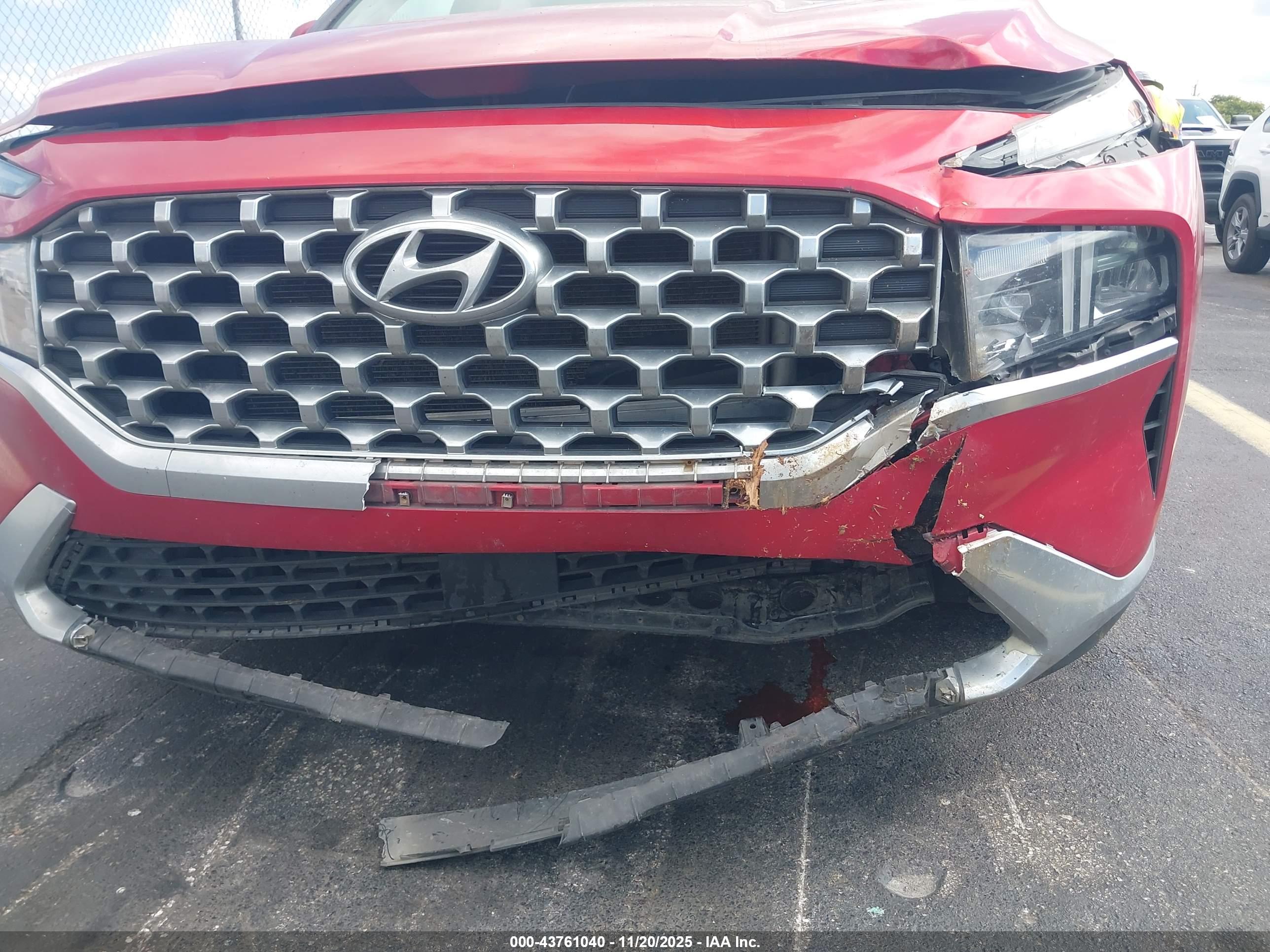 HYUNDAI SANTA image 6