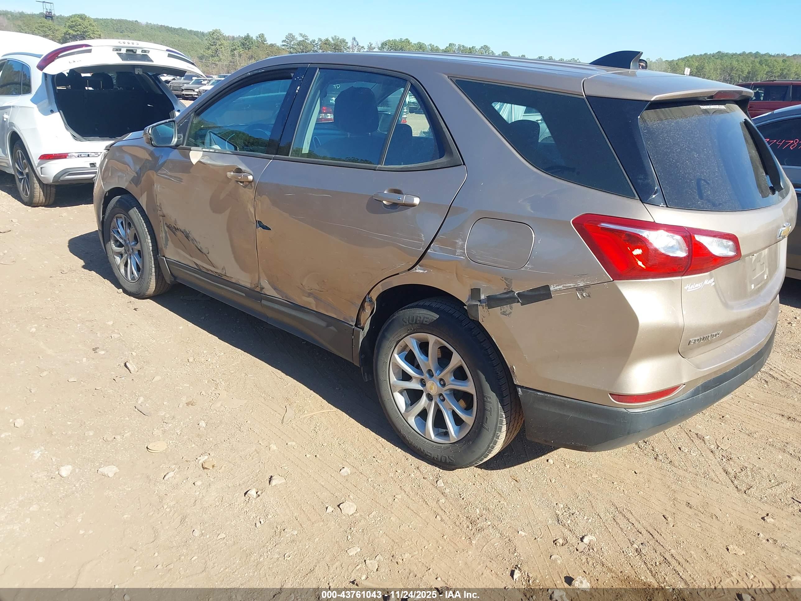 CHEVROLET EQUINOX image 3
