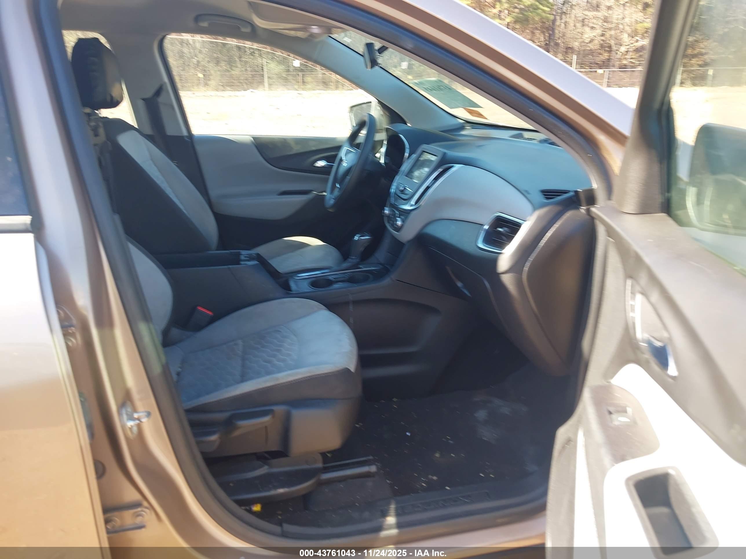 CHEVROLET EQUINOX image 5