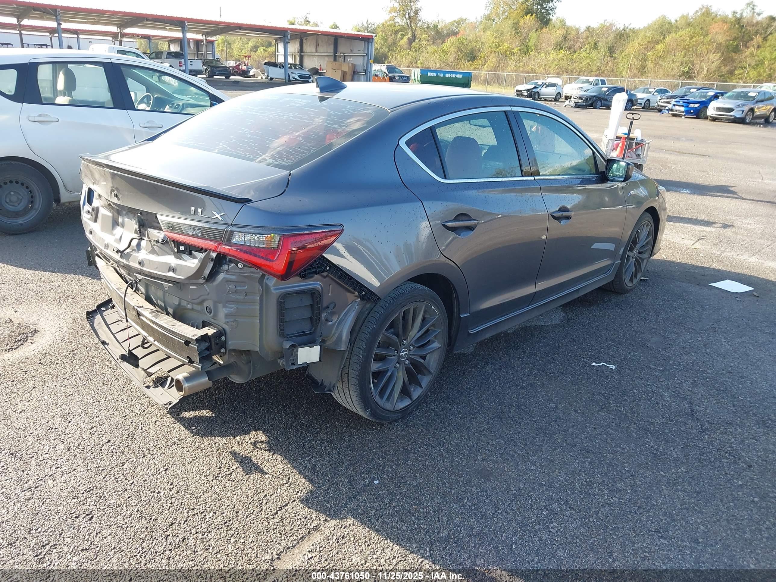 ACURA ILX image 4