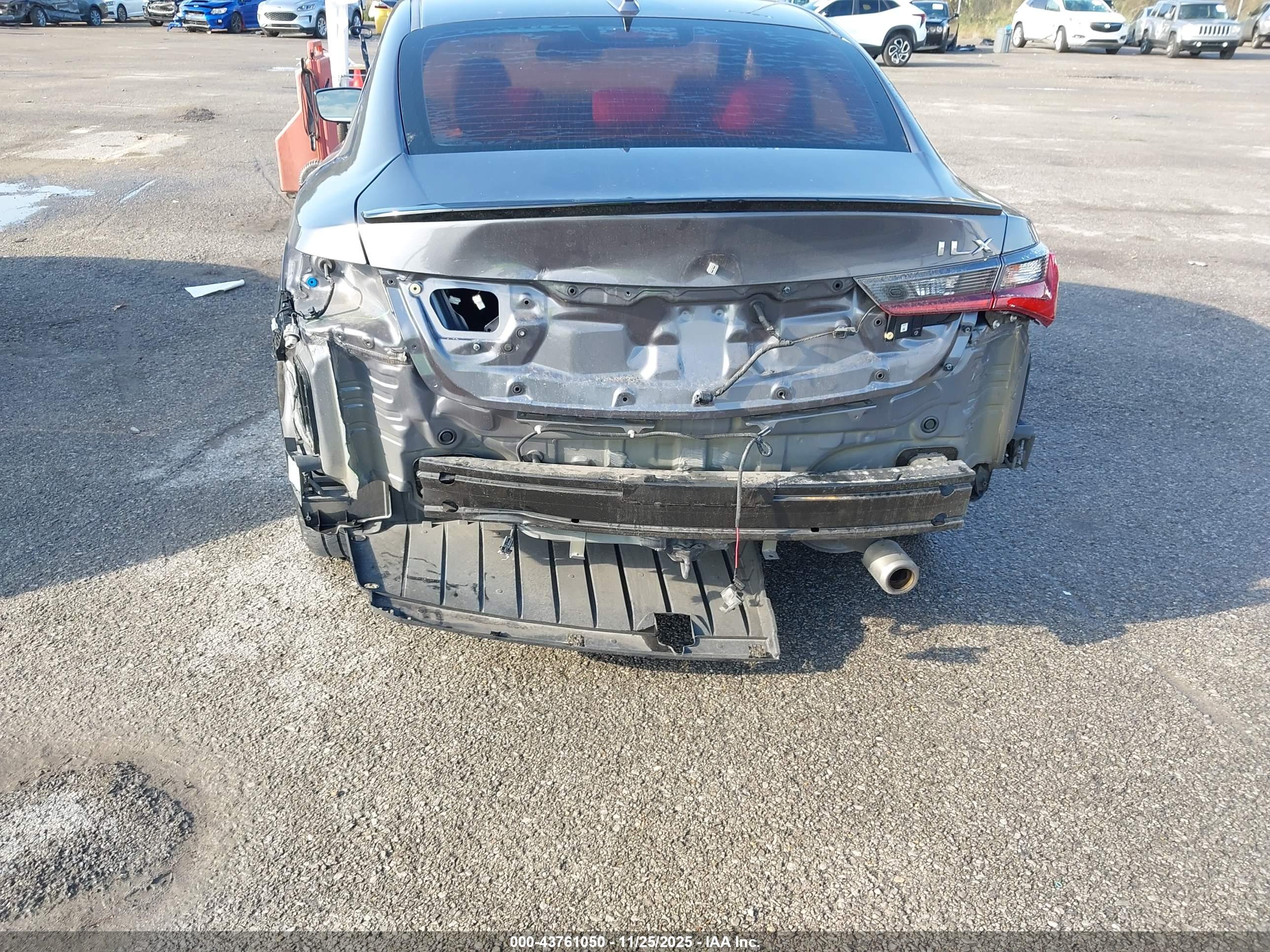ACURA ILX image 6