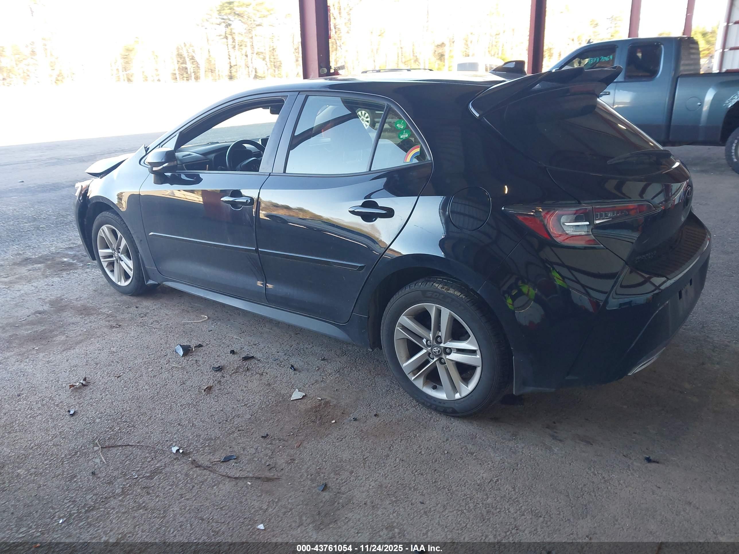 TOYOTA COROLLA image 3