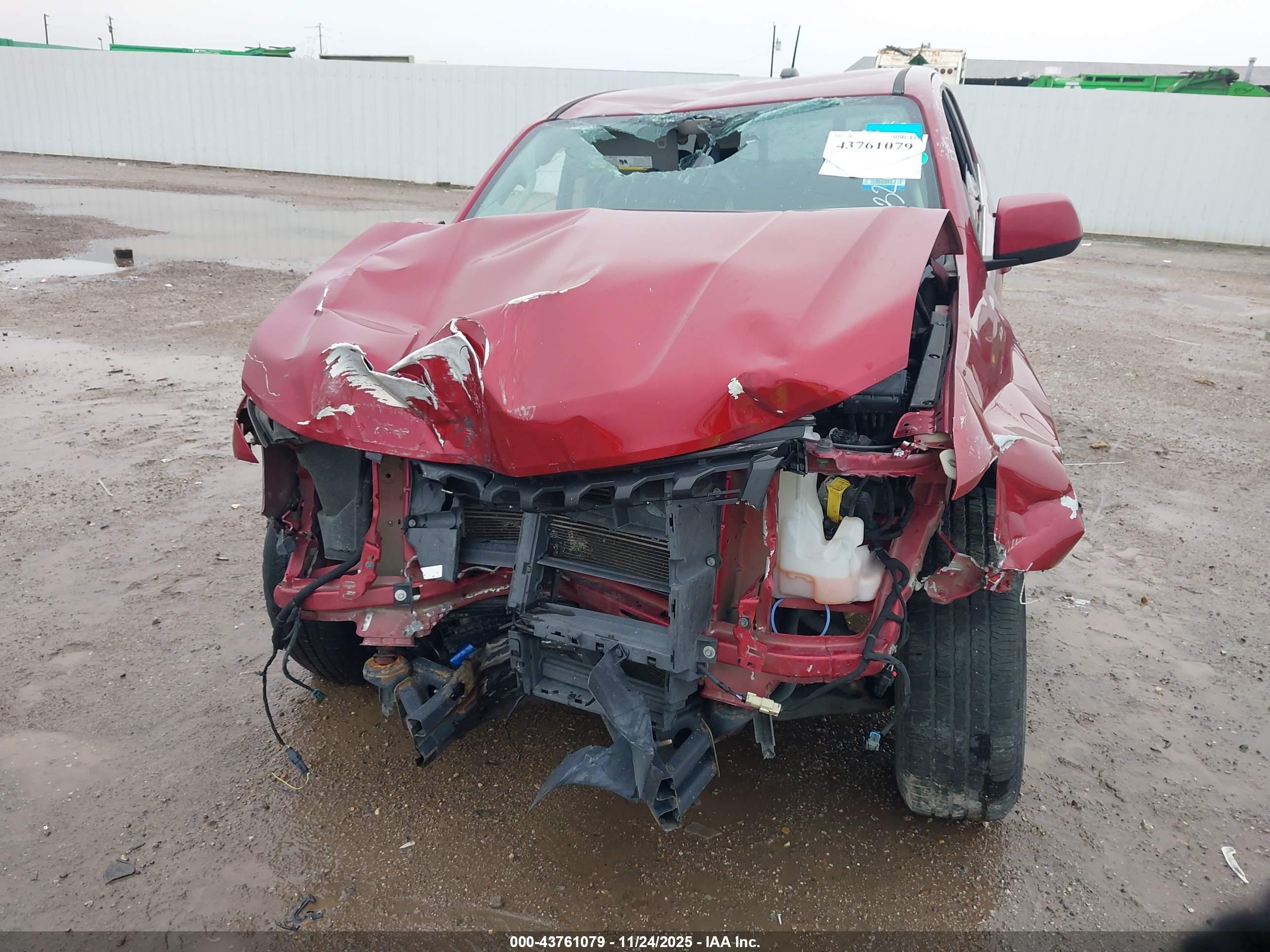 CHEVROLET COLORADO image 6