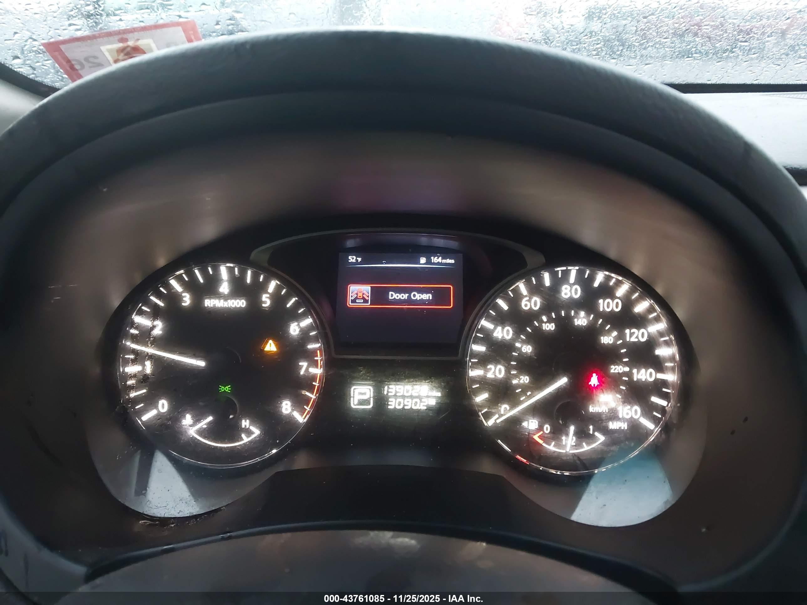 NISSAN ALTIMA image 7