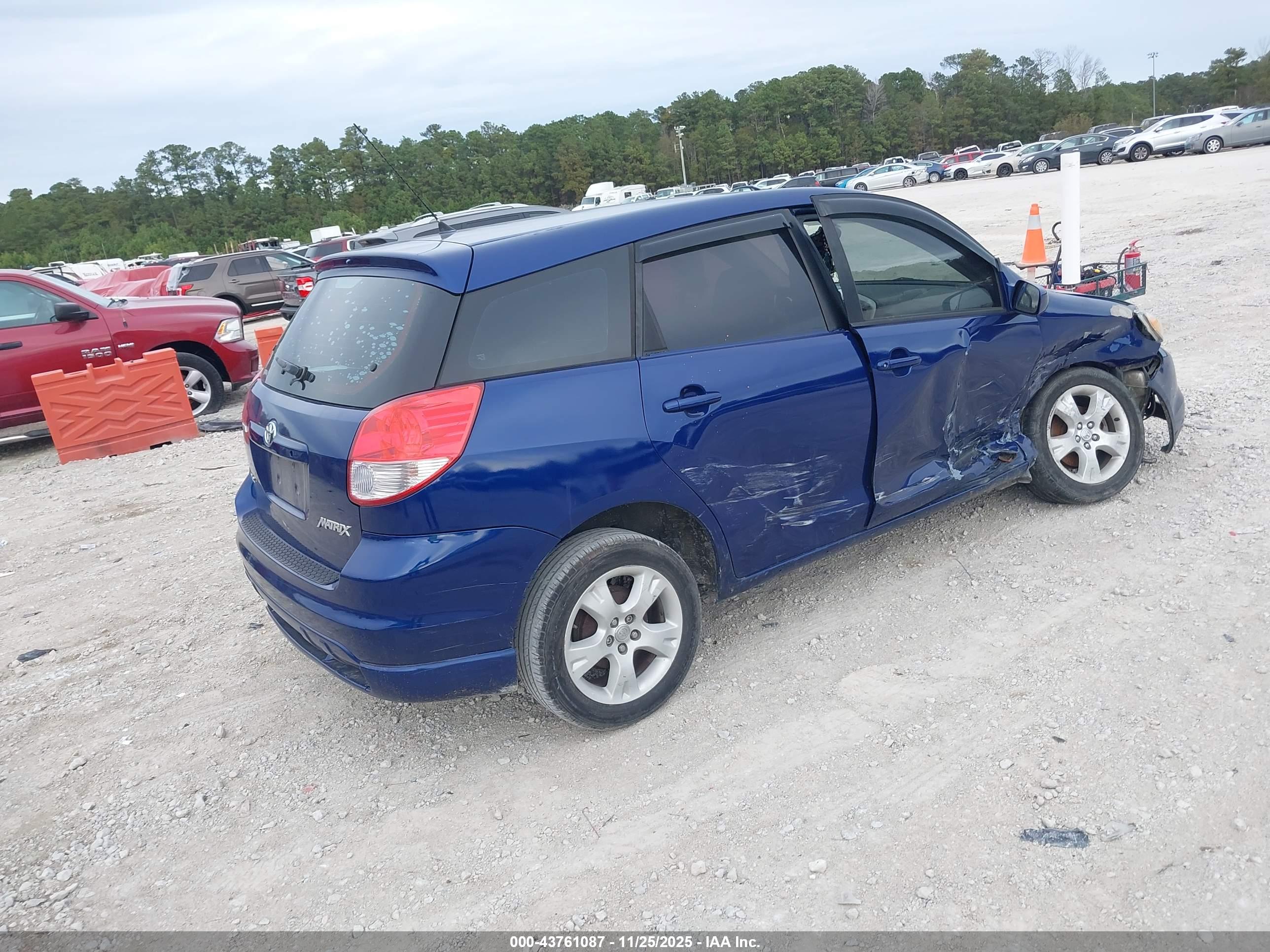 TOYOTA MATRIX image 4