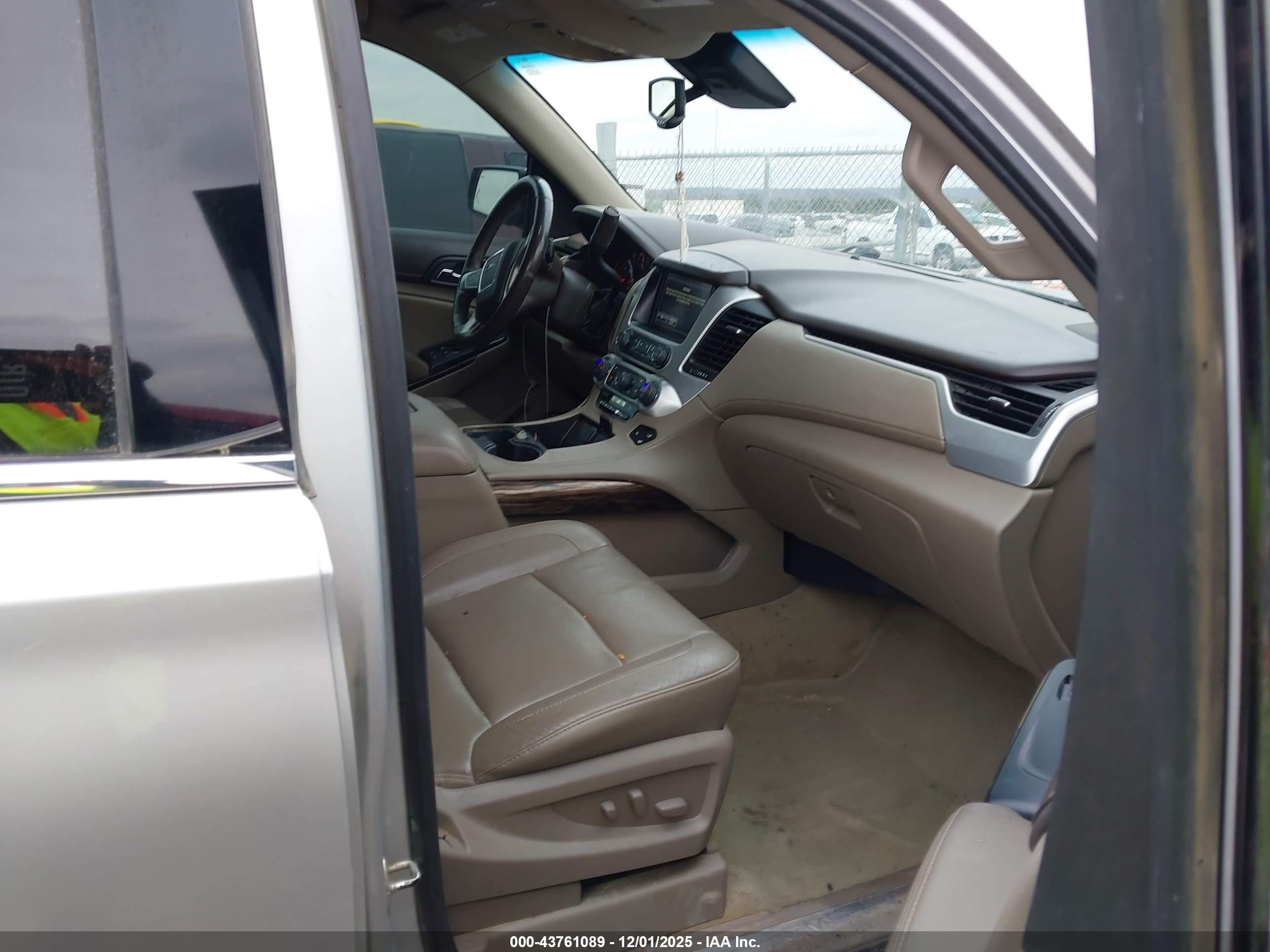 GMC YUKON image 5