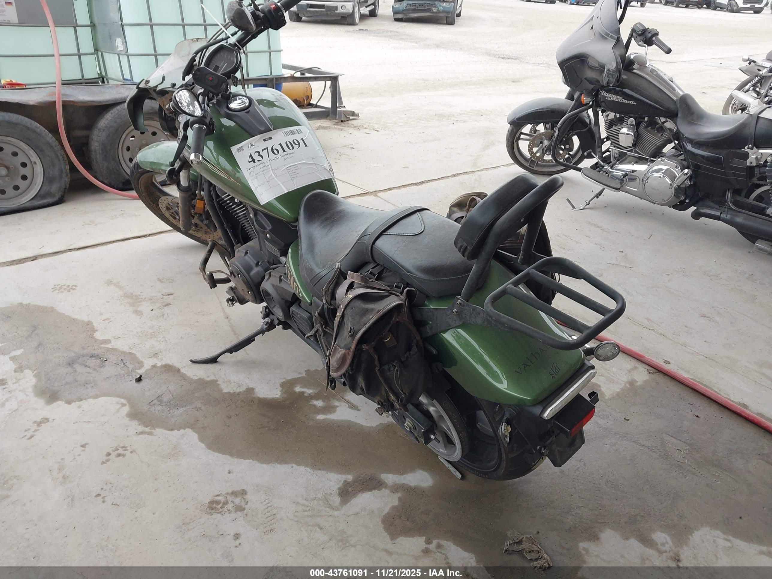 YAMAHA XVS1300 image 3