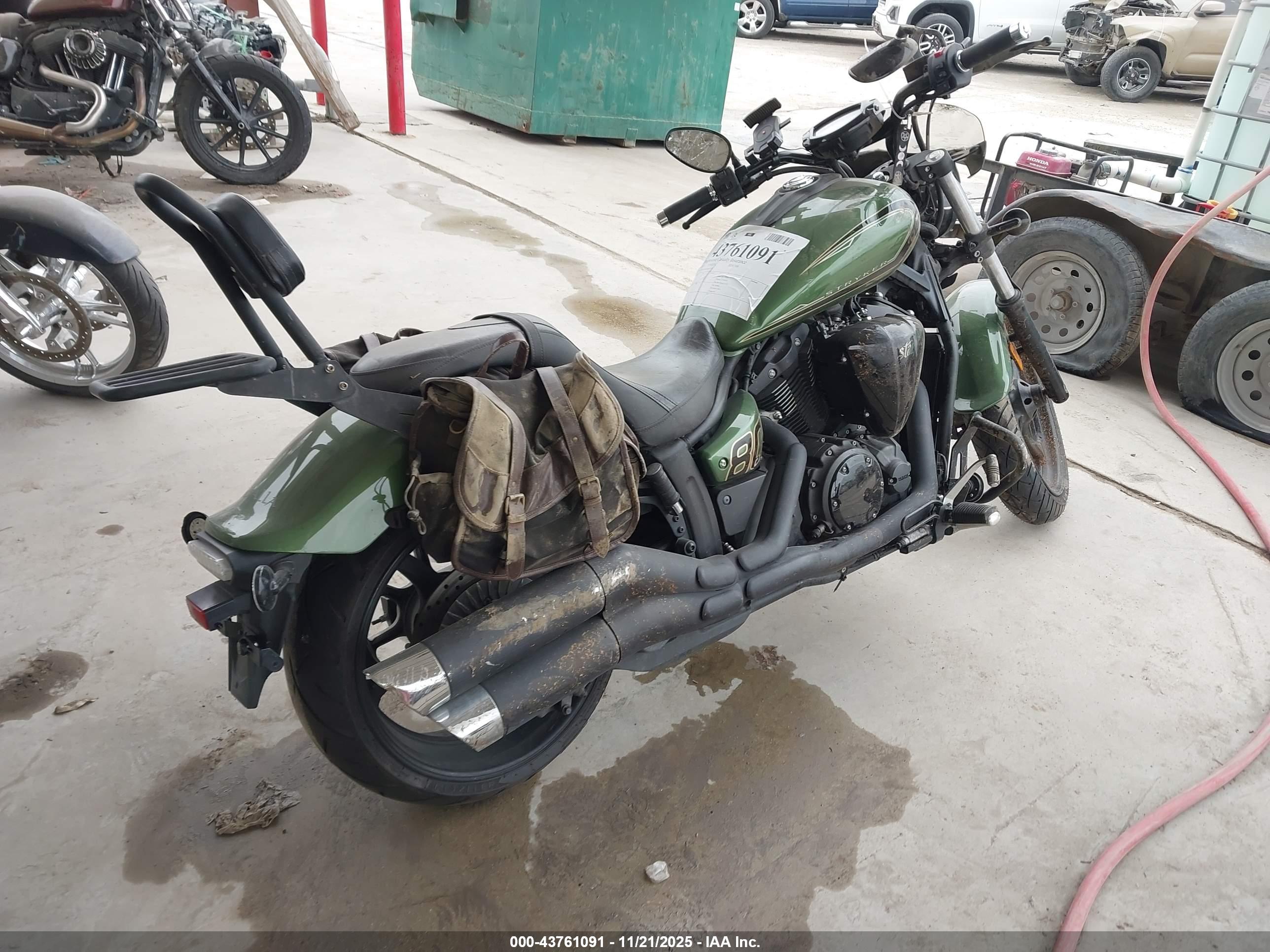 YAMAHA XVS1300 image 4