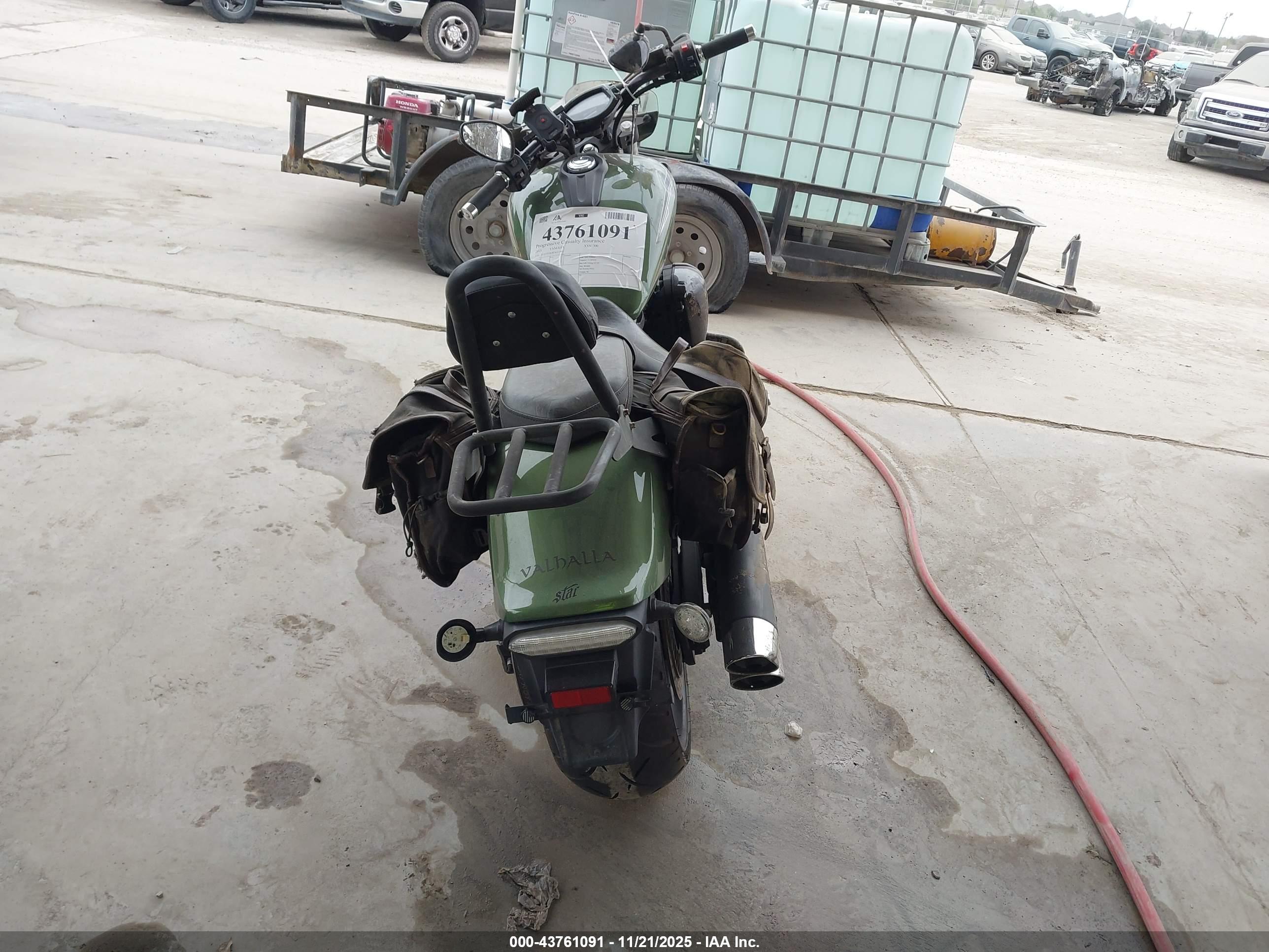 YAMAHA XVS1300 image 6